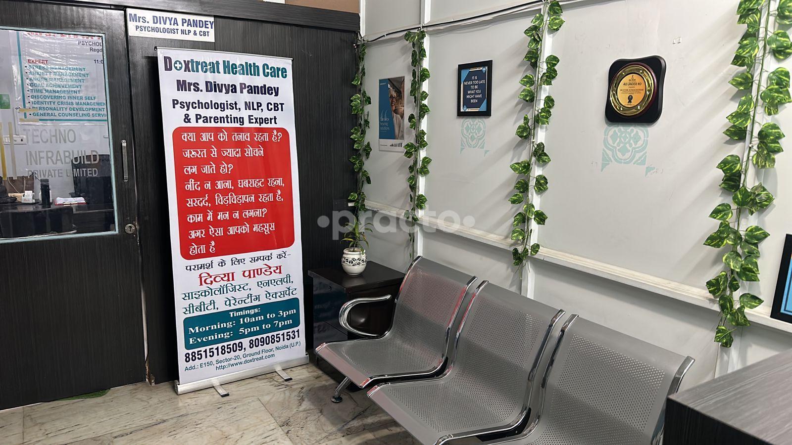 Waiting Area at Doxtreat Health Care Sector 20 Noida