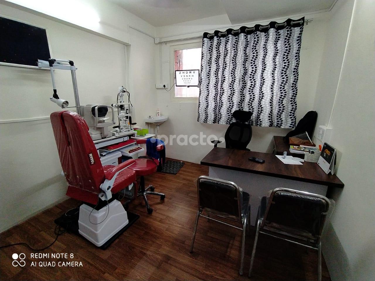 Consultation Room at Wankhede Eye Clinic Pimpri-Chinchwad Pune