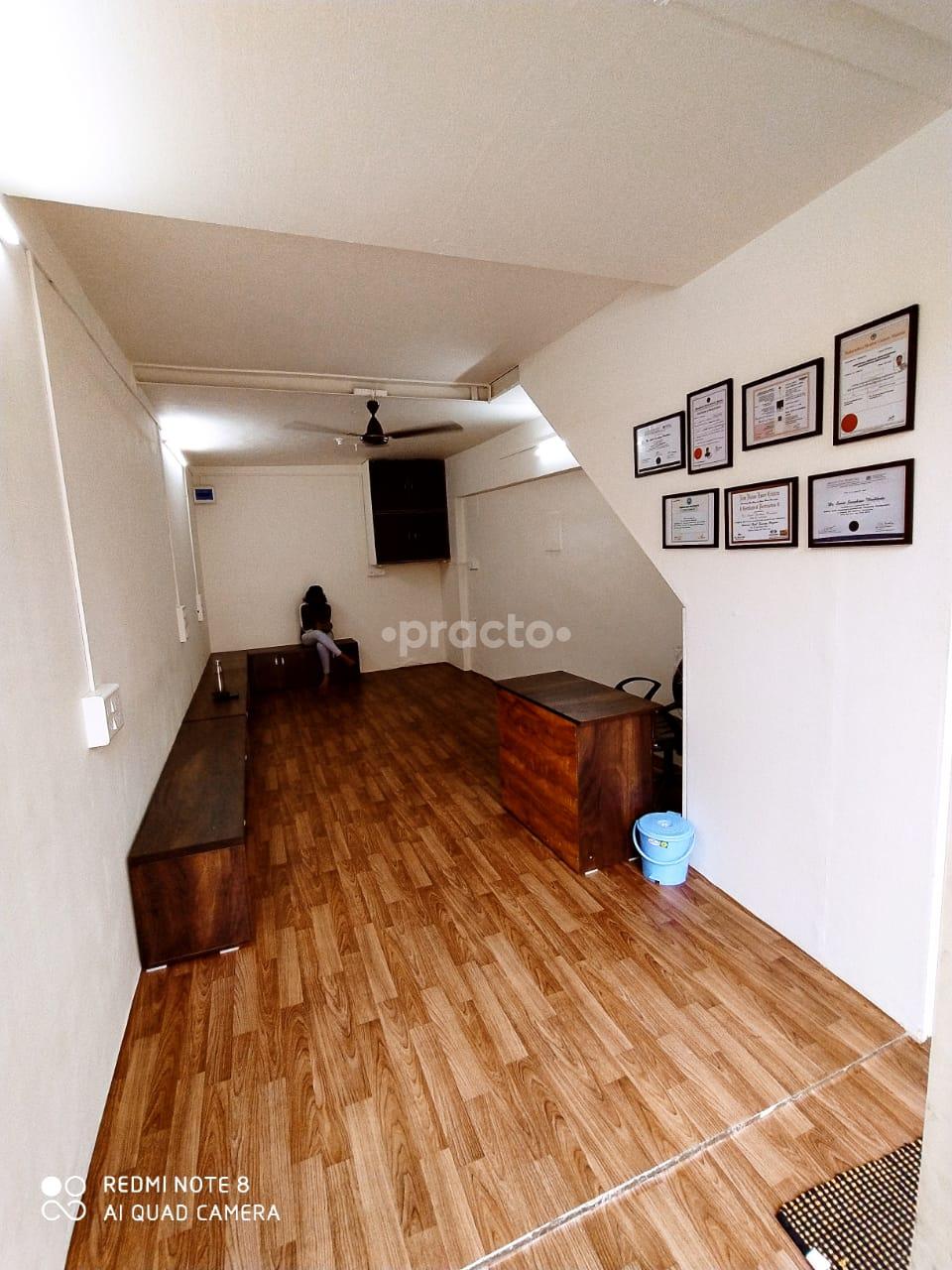 Waiting Area at Wankhede Eye Clinic Pimpri-Chinchwad Pune