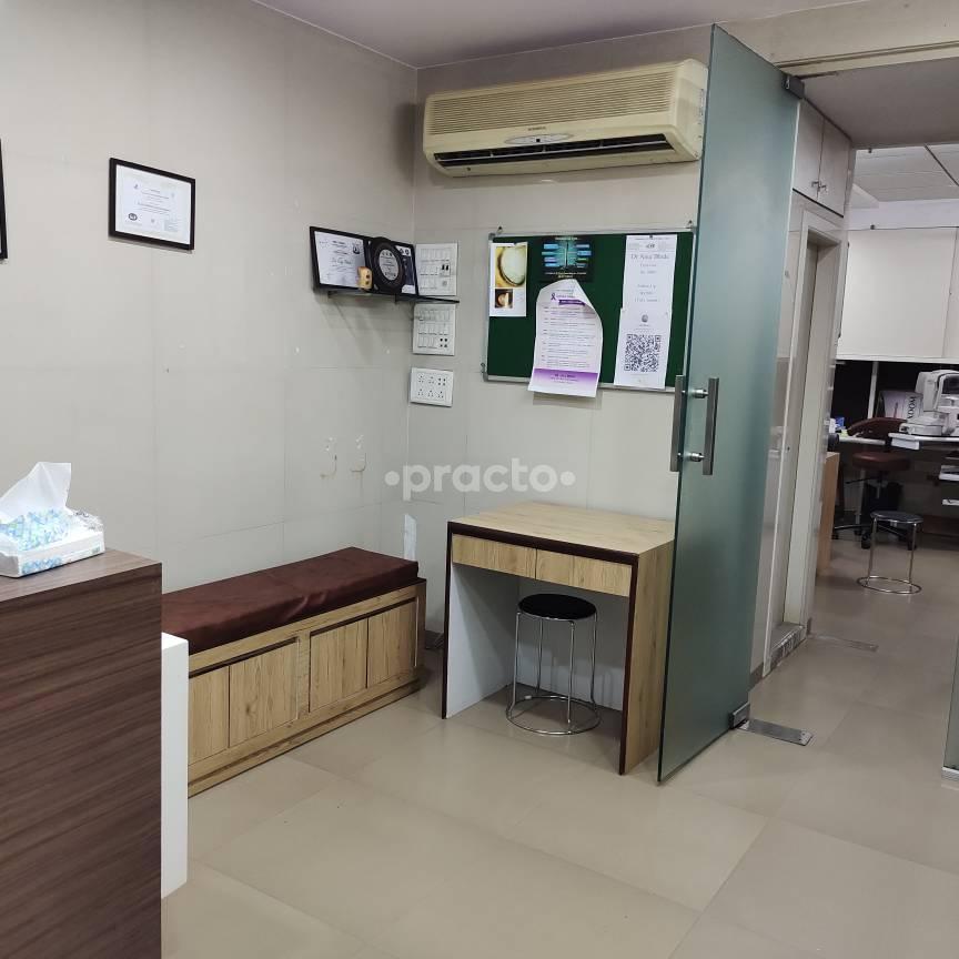 Waiting Area at Eye & Neuro Clinic Andheri East Mumbai