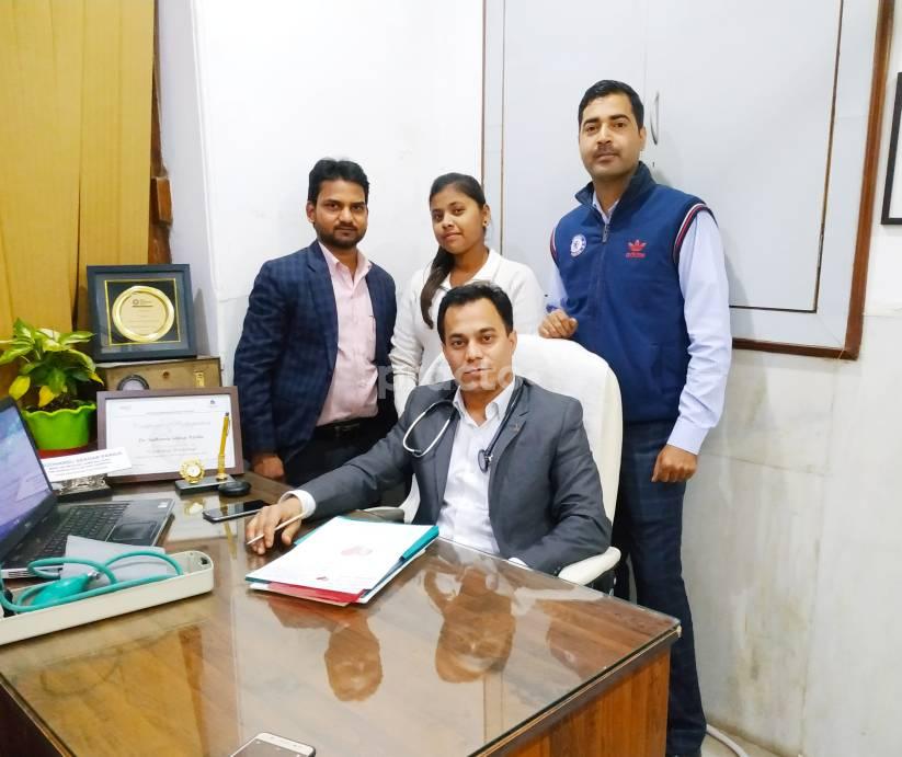 Consultation Room at Dr. Sudhansu's Heart Clinic Patel Nagar Delhi