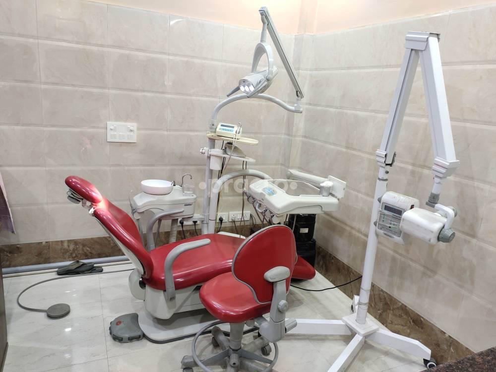 Operation Room at Dr. Malhotra's Dental Care Sector 56 Noida