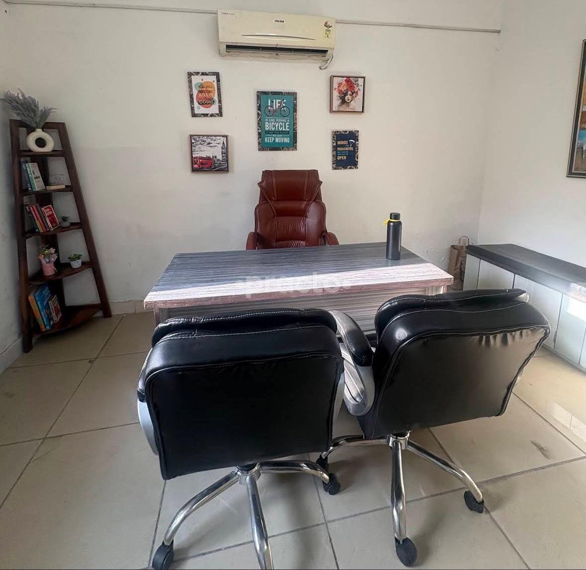 Tanishka Pathak (Counseling Psychologist Cum Psych Sector 55 Noida