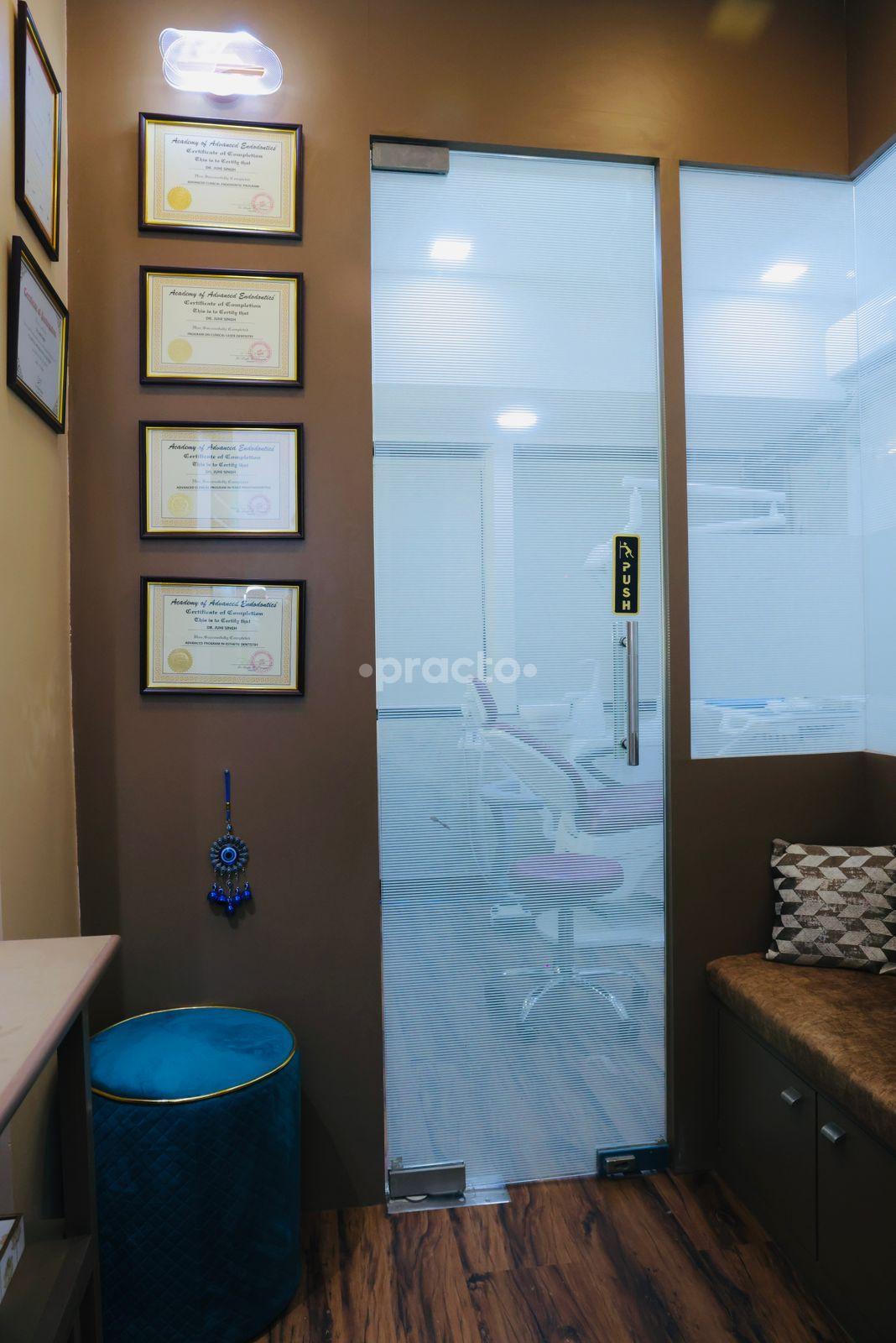Waiting Area at ToothStar Dental Studio Ghatkopar East Mumbai
