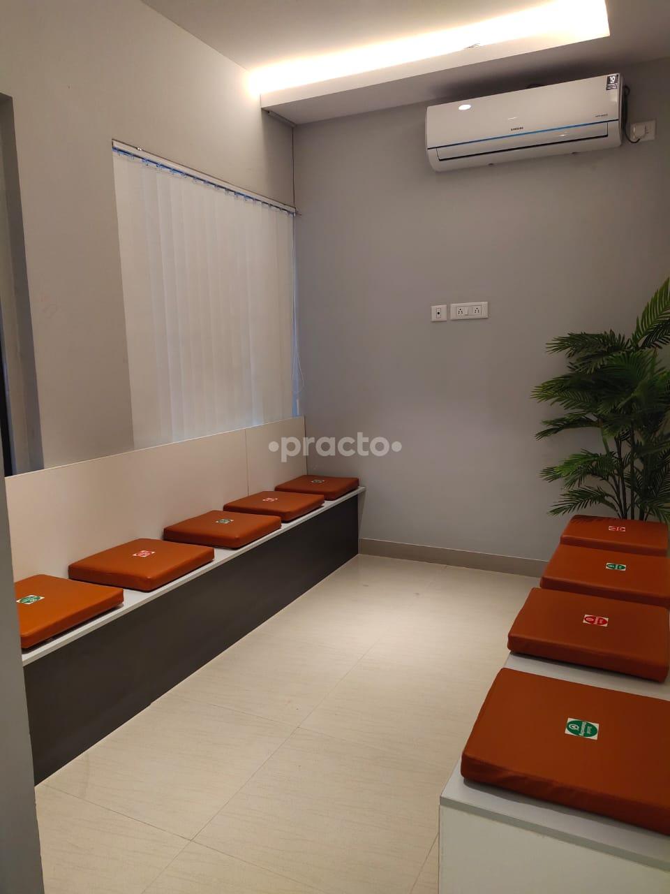 Waiting Area at Tara healthcare - Plastic Surgery , Aesthetics & Dermatology Centre Jayanagar 4 Block Bangalore