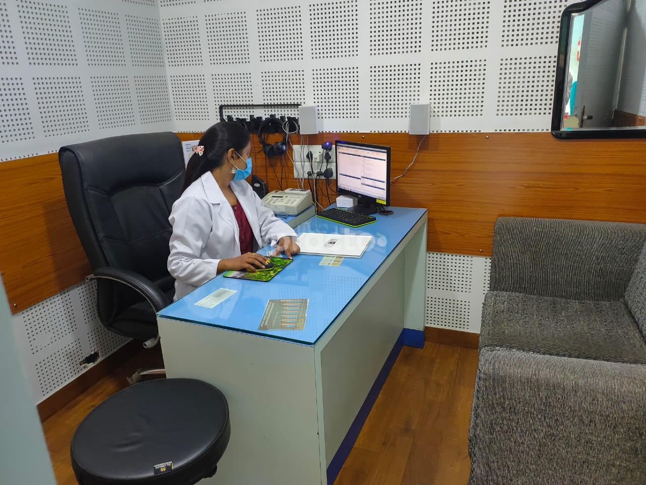 Consultation Room at Priority Hearing Green Park Delhi