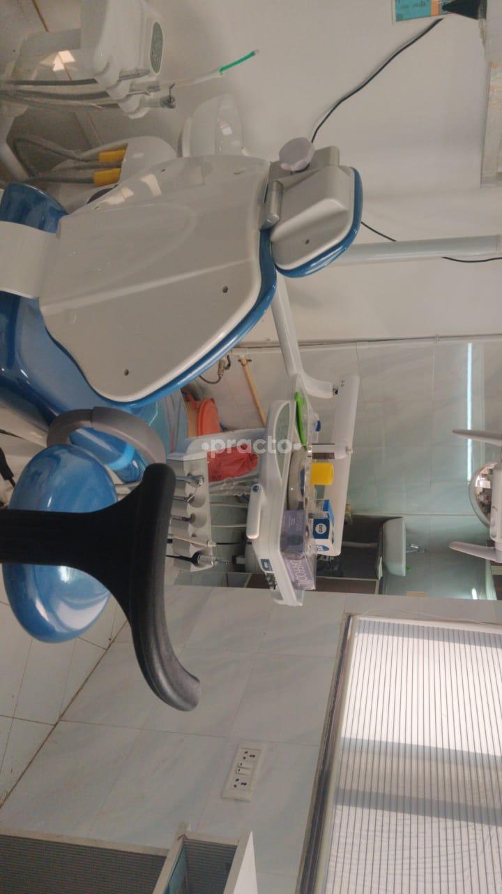 Consultation Room at Dr Soham's Dental Clinic Powai Mumbai