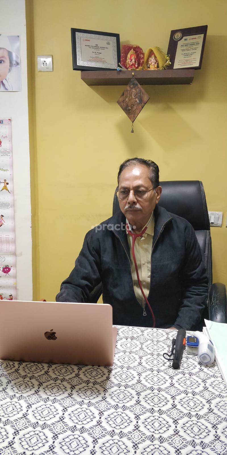 Consultation Room at Tiny Tots & Teens Clinic Sector 120 Noida