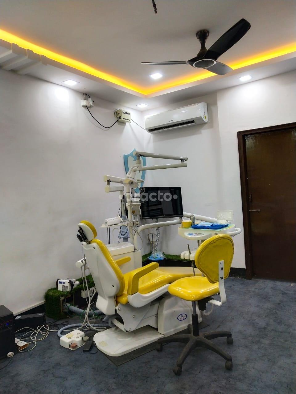 Consultation Room at L N Dental Banjara Hills Hyderabad