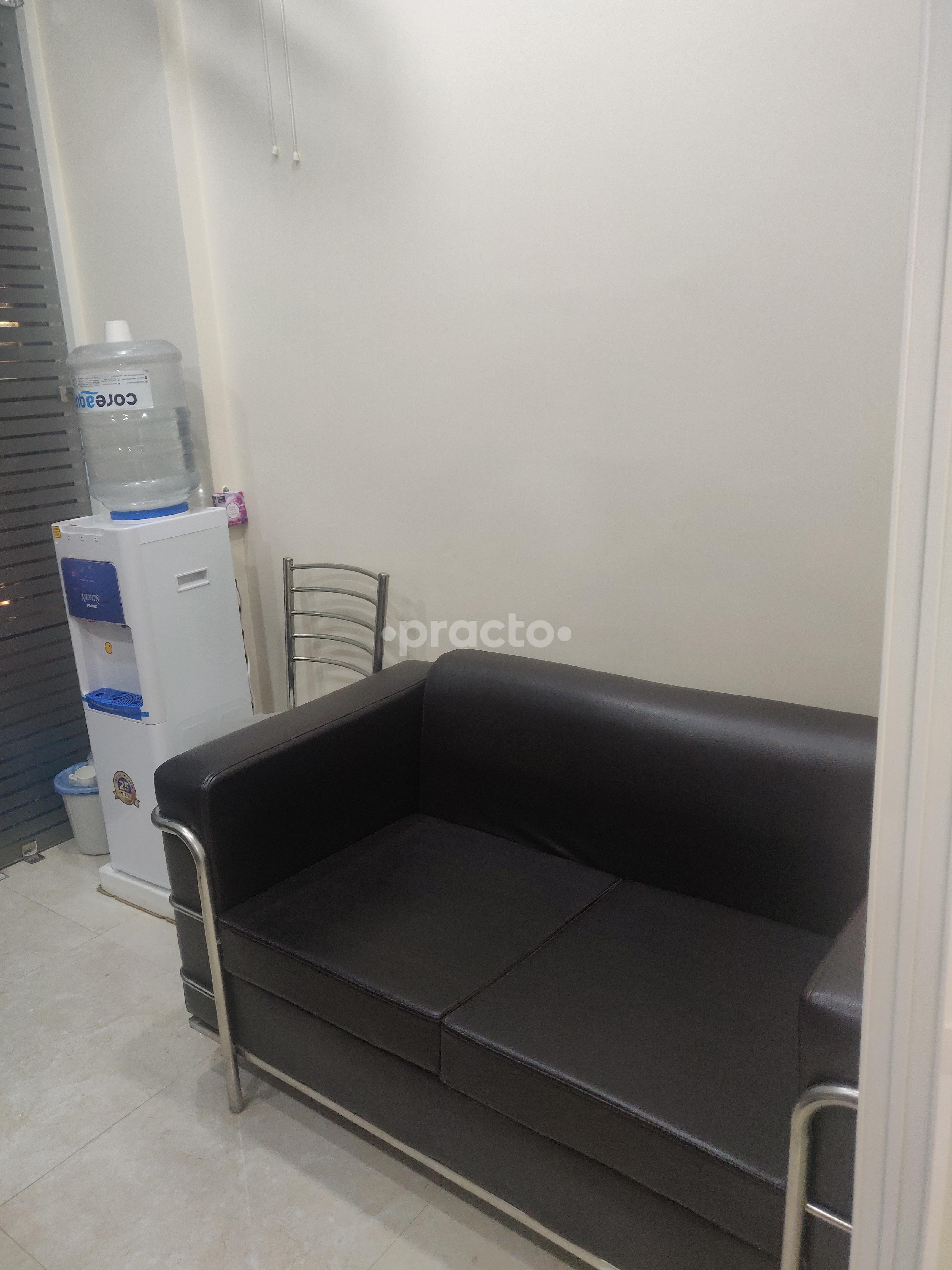 Reception Area at Dr Uma Mishra Clinic Sector 75 Noida