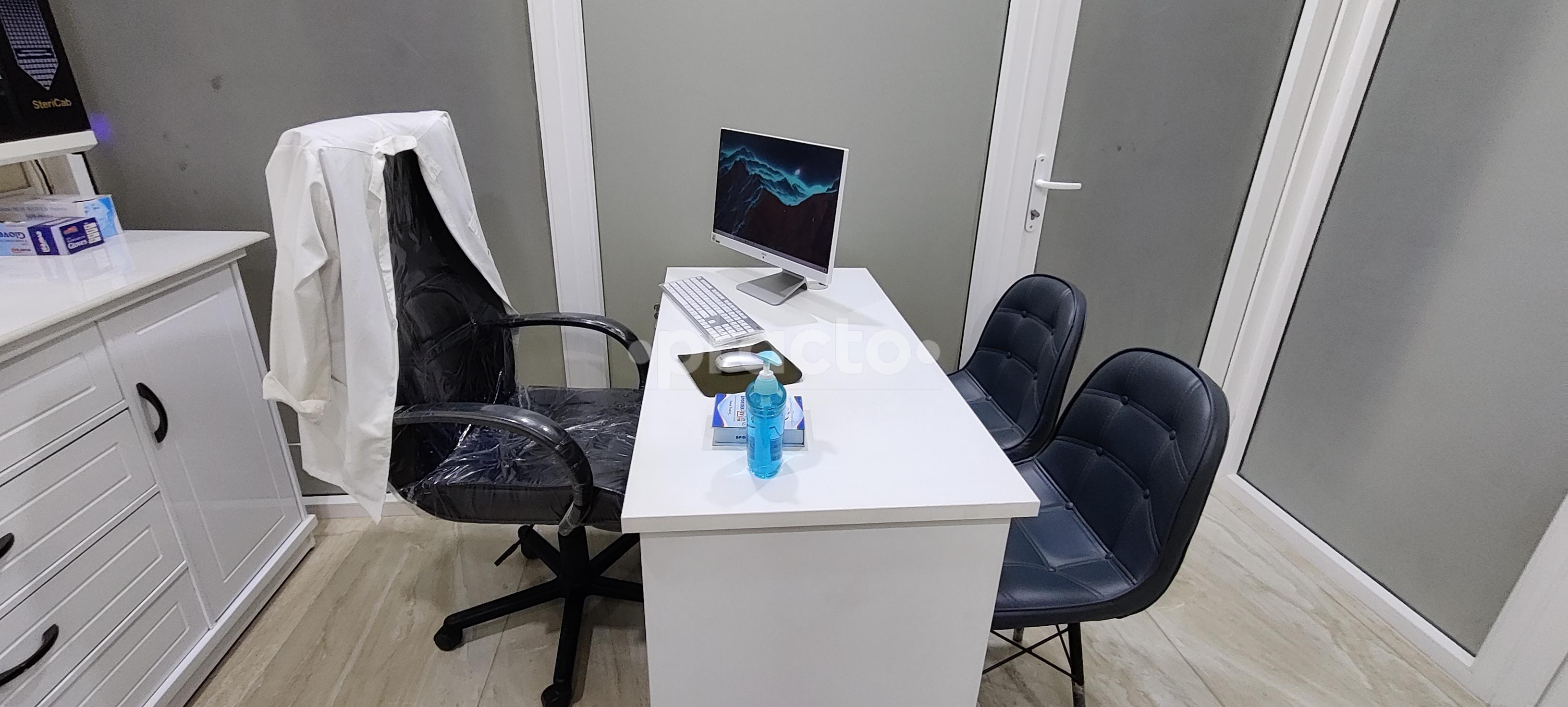 Consultation Room at Naren's Dental Office Gurgaon Sector 48 Gurgaon