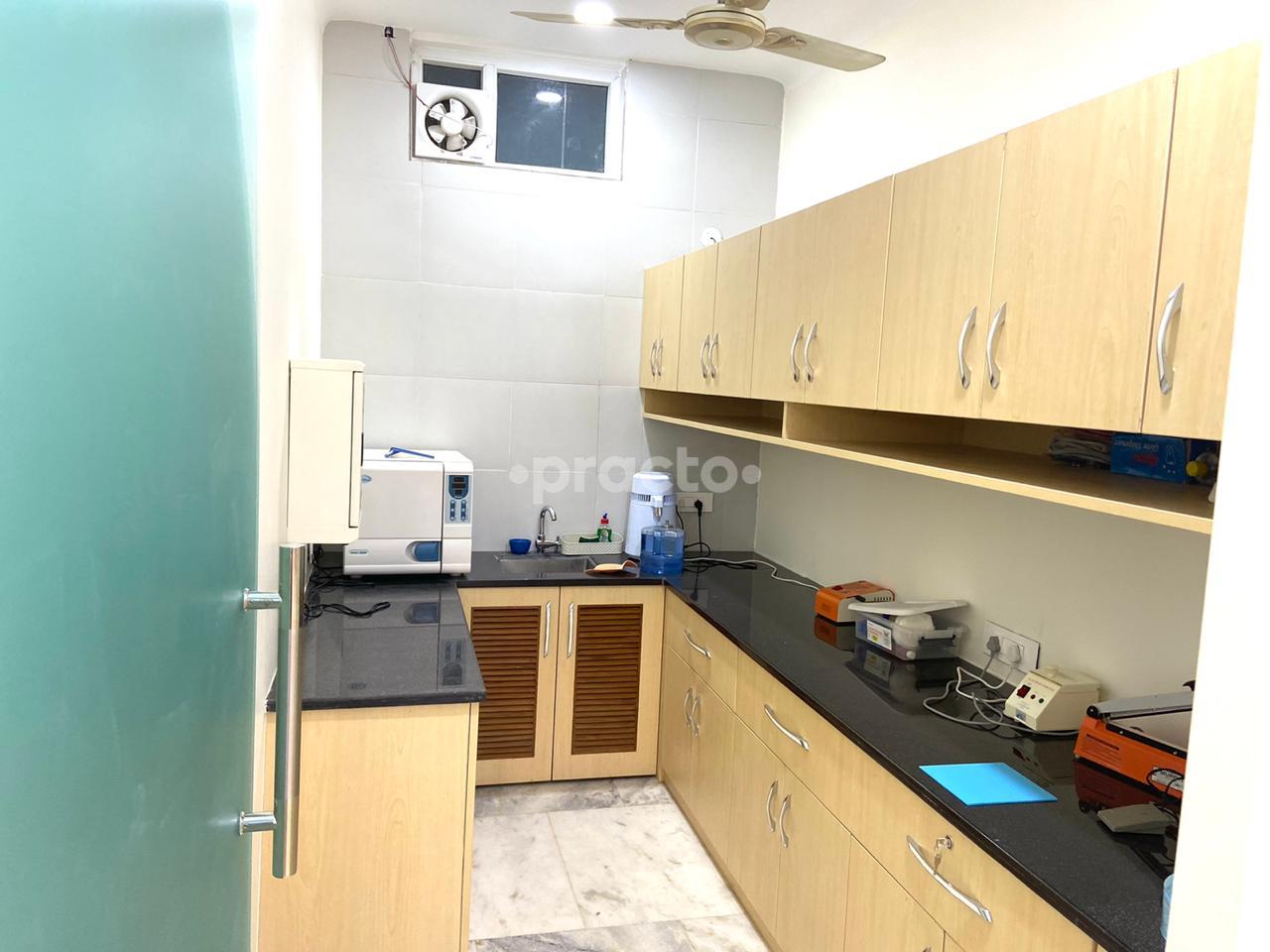 Sample Collection Area at Alba Dental Clinic Sector 51 Noida