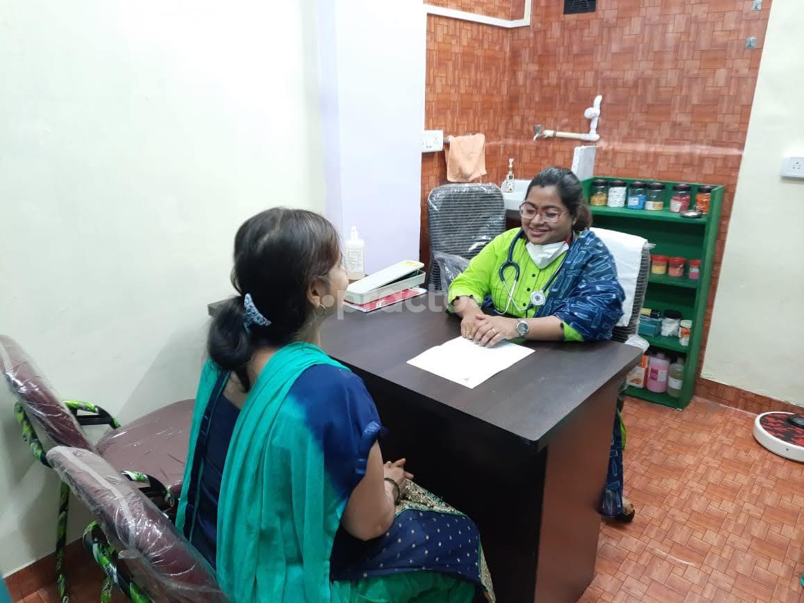 Consultation Room at Janki Clinic Antop Hill Mumbai
