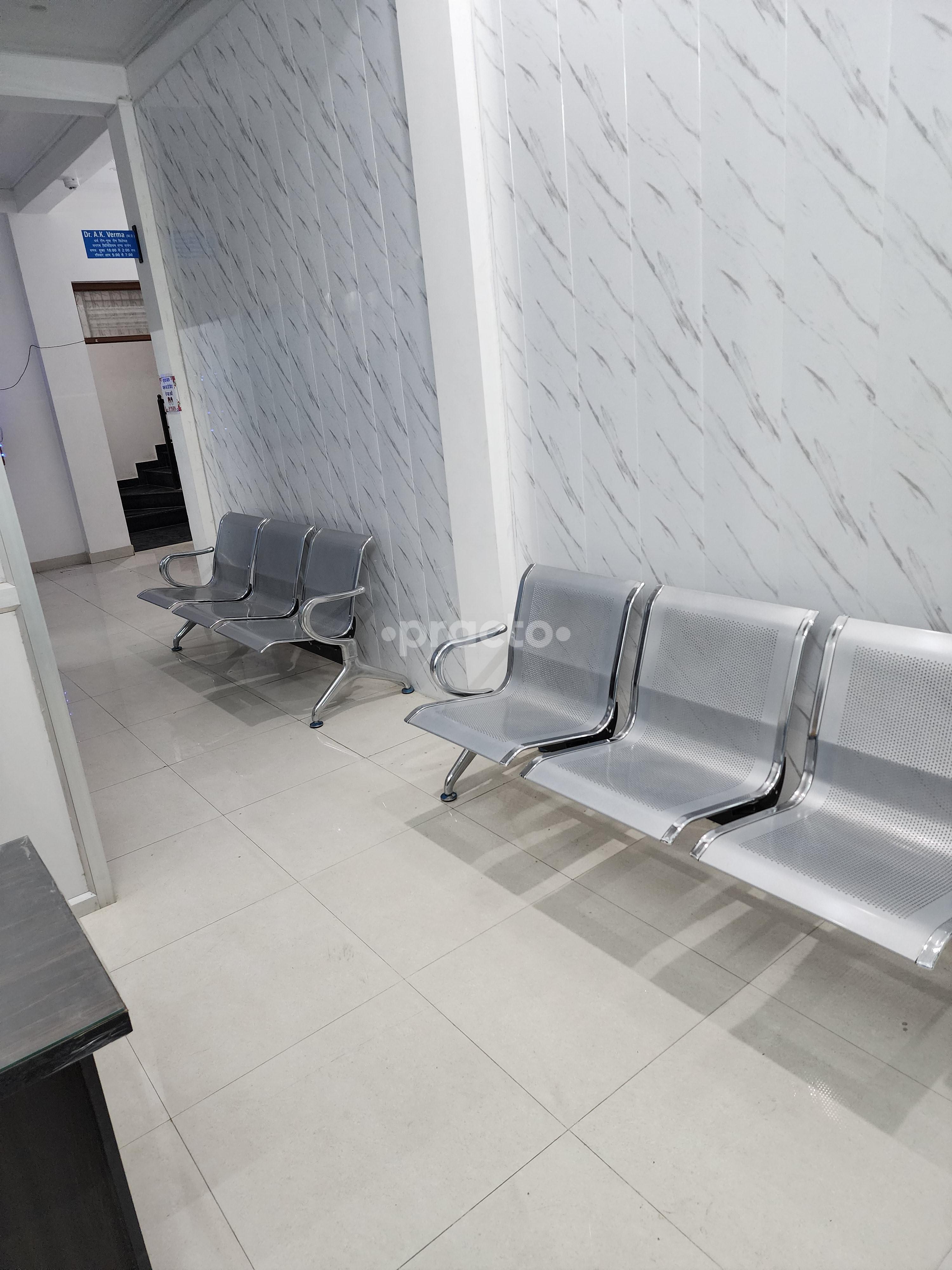 Waiting Area at Dr.Saurabh Agarwal Clinic Indira Nagar Lucknow