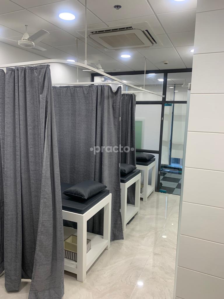 Consultation Room at IPhysio Physiotherapy Center Kondhwa Pune
