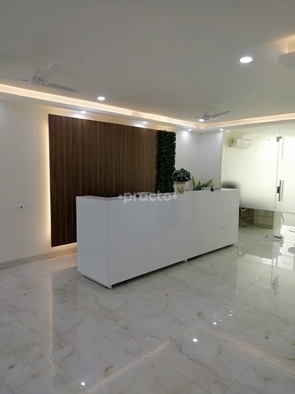 Outside Area at Centre for Rheumatology & Spine East Of Kailash Delhi