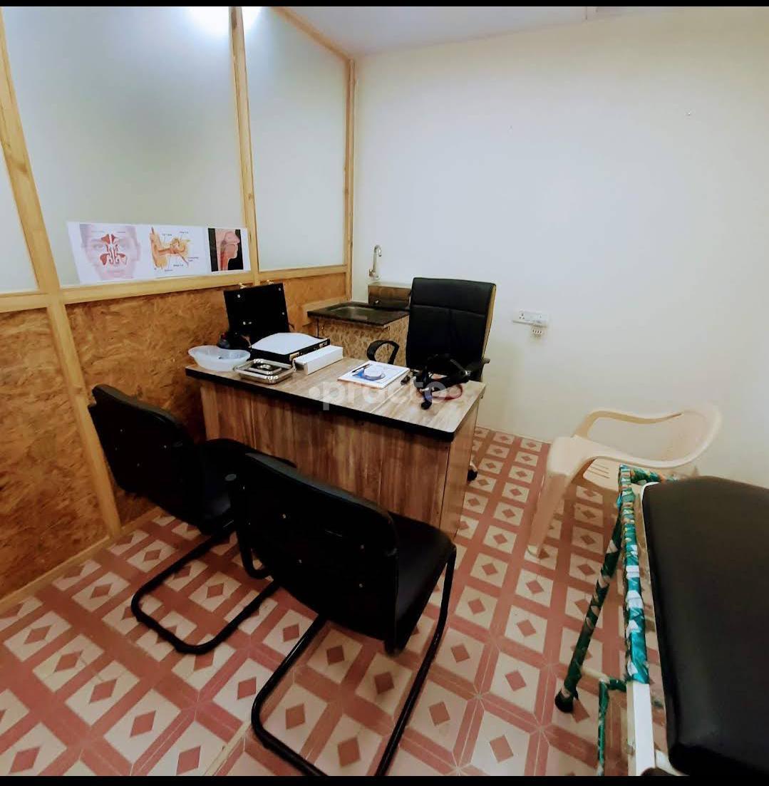 Consultation Room at Abhinandan Clinic Kandivali West Mumbai
