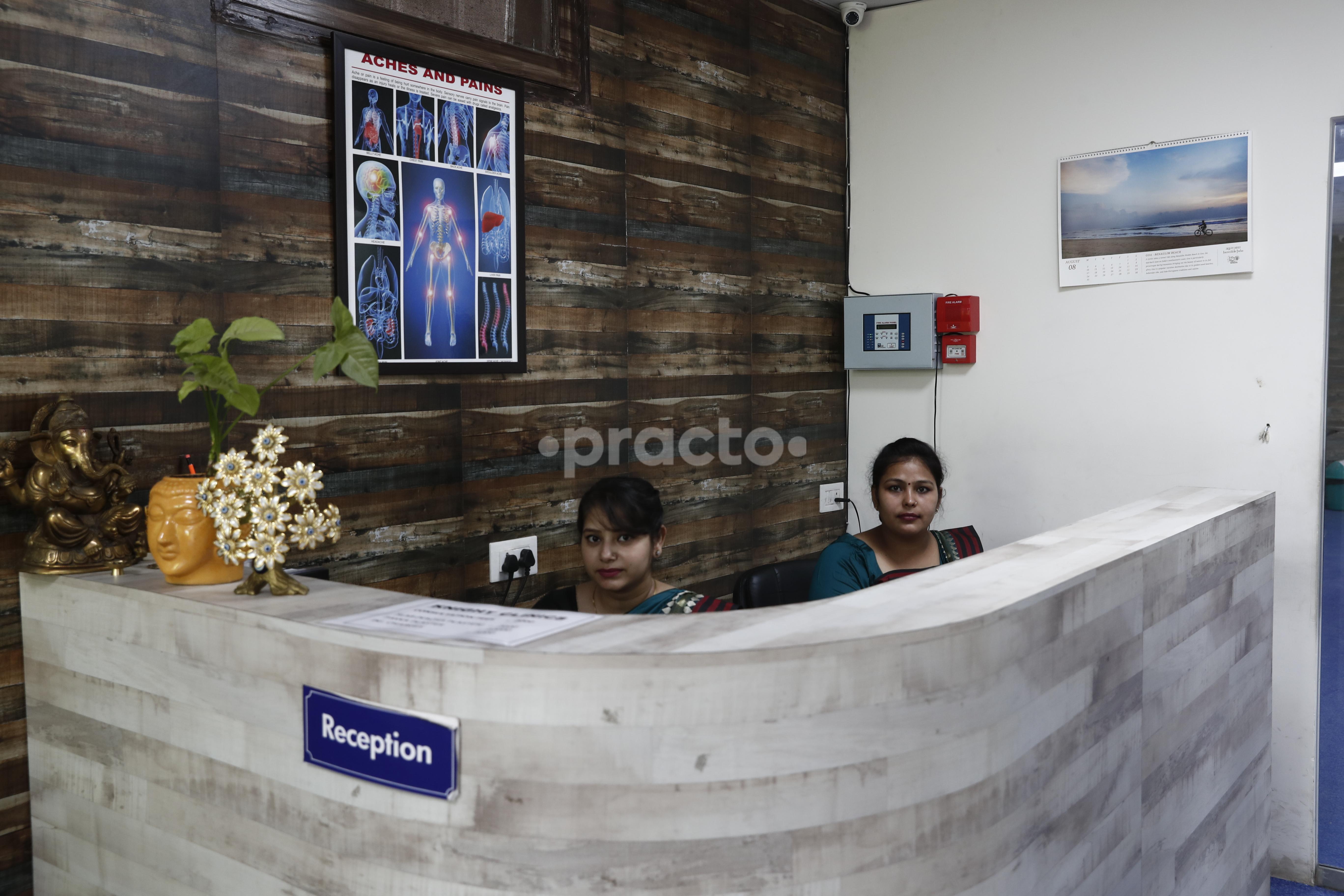 Reception Area at Knight Clinics Safdarjung Enclave Delhi
