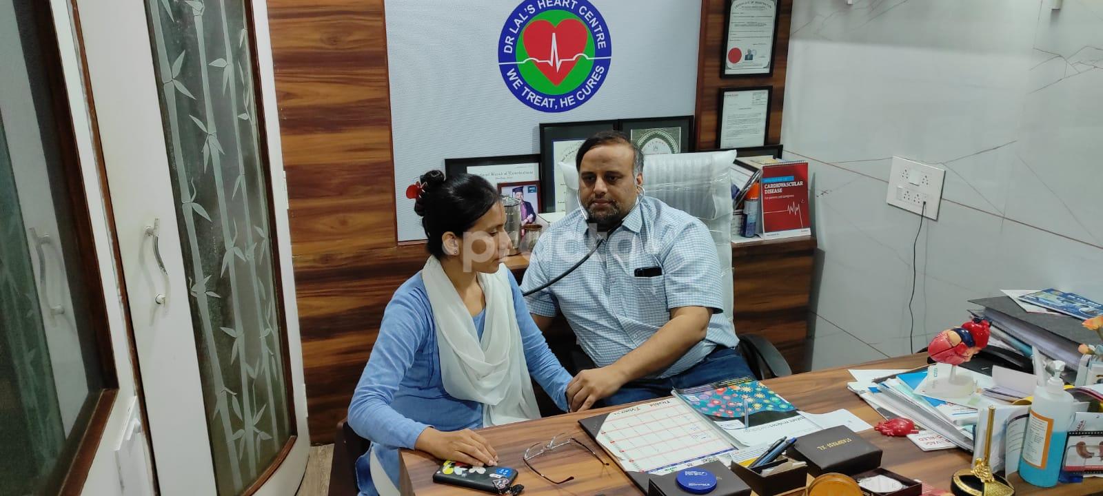 Consultation Room at Dr Lal's Heart Center Memnagar Ahmedabad