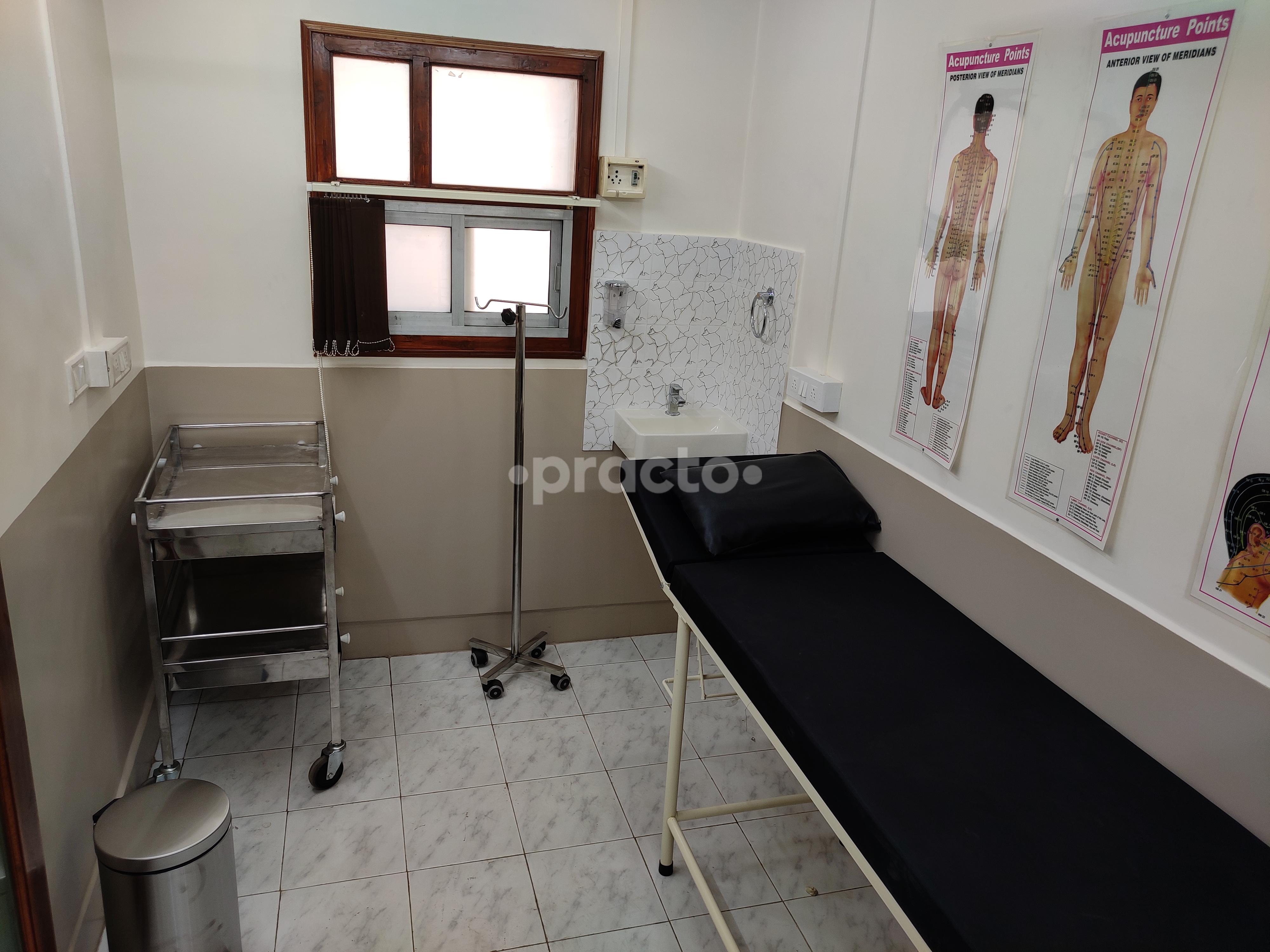 Operation Room at Dr. F. F. Pardiwala's Clinic 2 Andheri East Mumbai