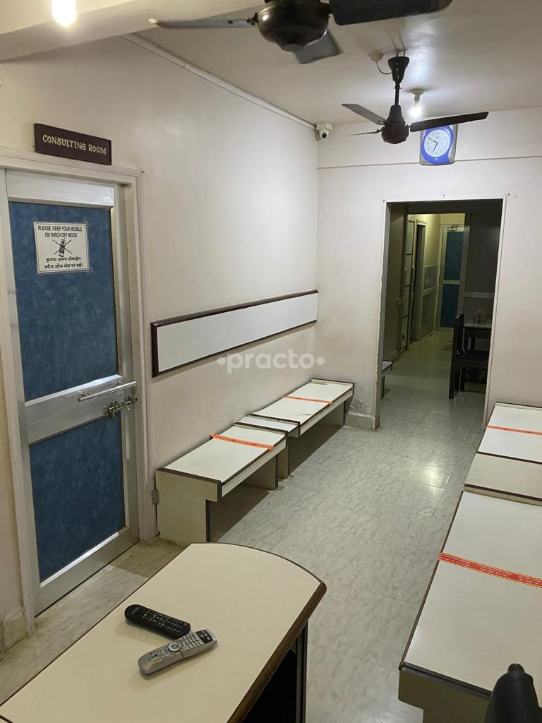 Outside Area at Balajee Hospital Malad East Mumbai