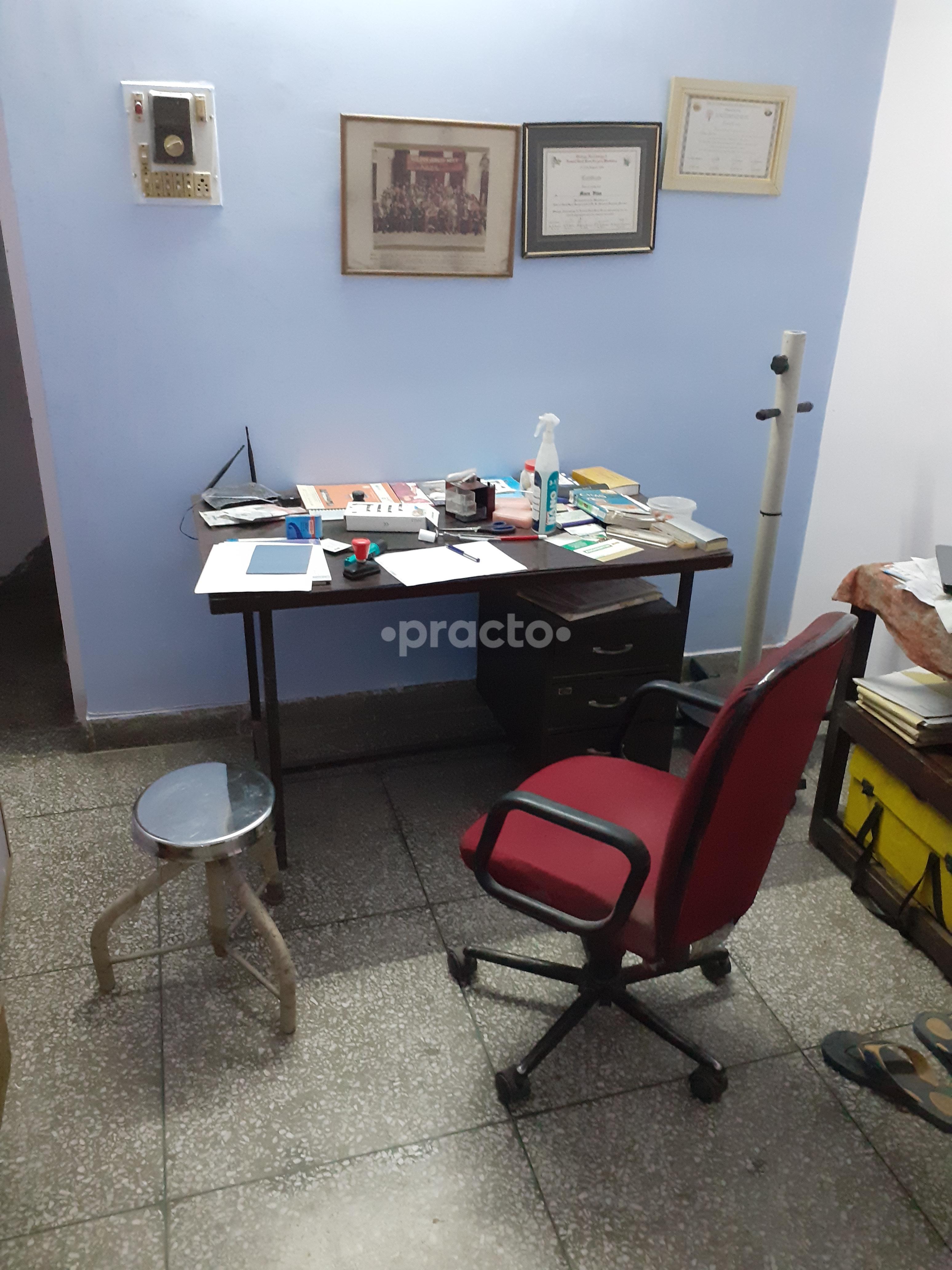 Equipment Area at Misra Memorial ENT Clinic Gomtinagar Lucknow