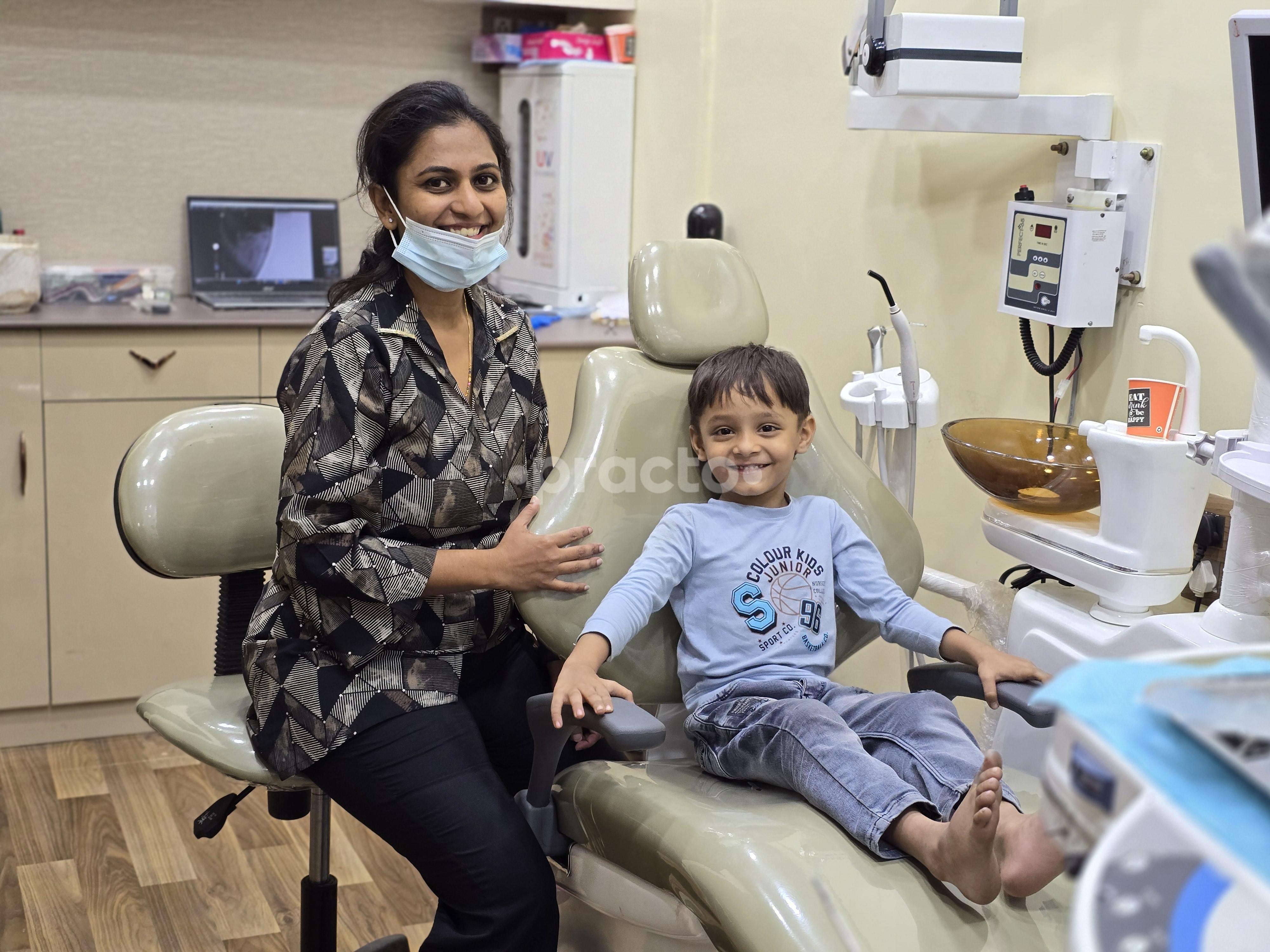 Consultation Room at Dr. JAMODKAR'S ADVANCED ROOT CANAL & MULTISPECIALITY DENTAL CLINIC Wakad Pune