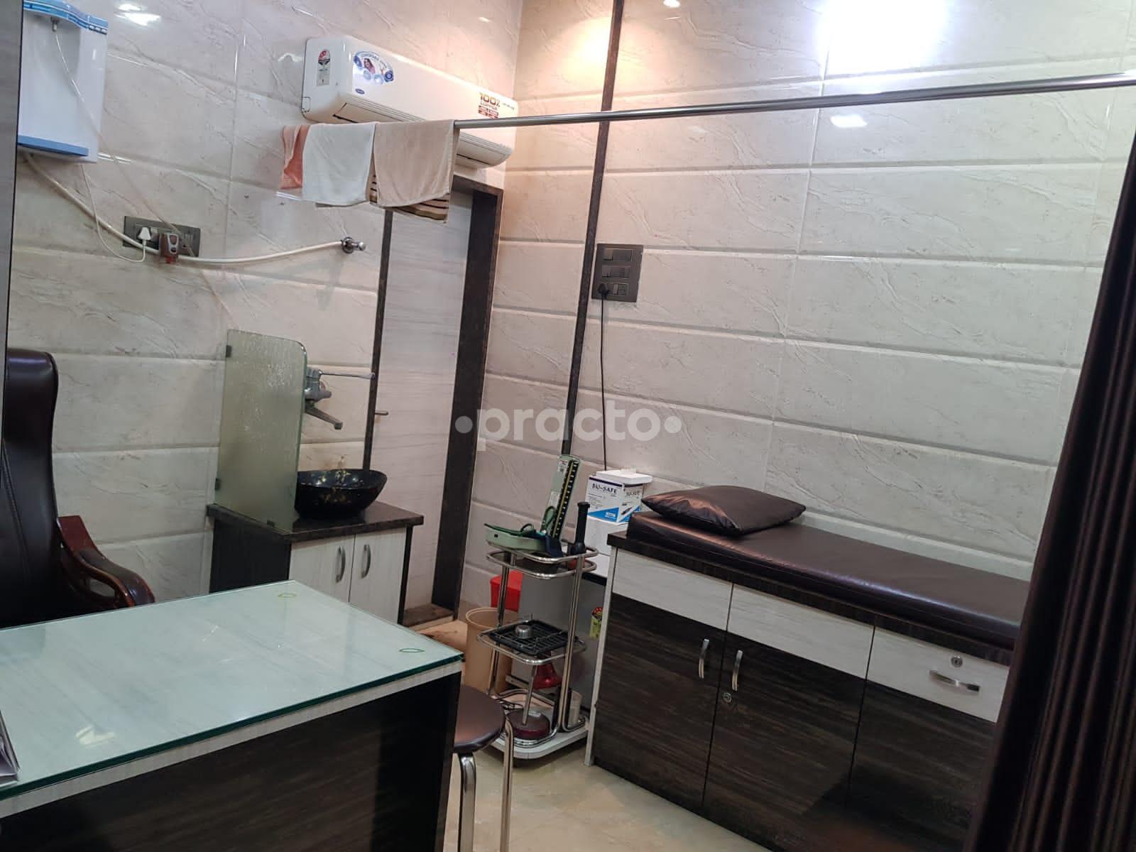 Consultation Room at Ajay Clinic Dadar Mumbai