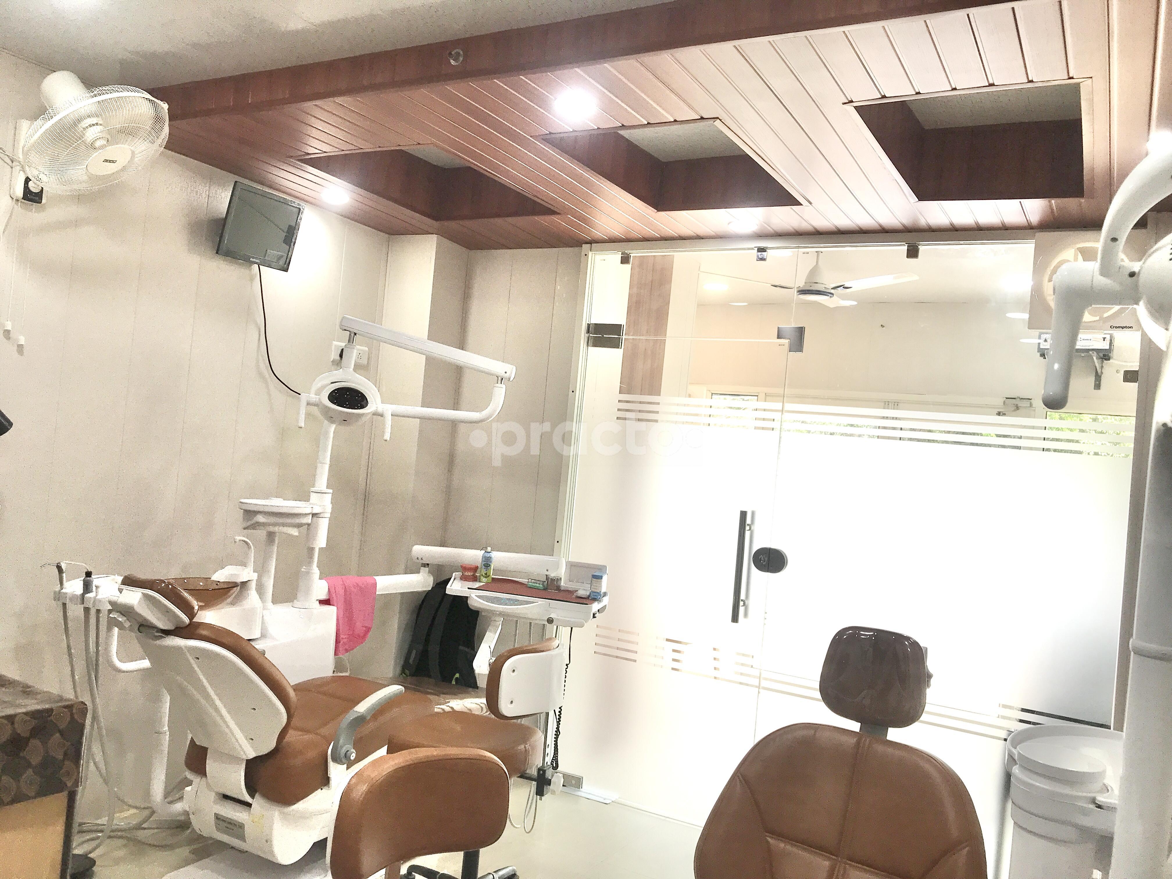 Consultation Room at Uttam Dental Care, Orthodontic And Implant Center Shastri Nagar Ghaziabad