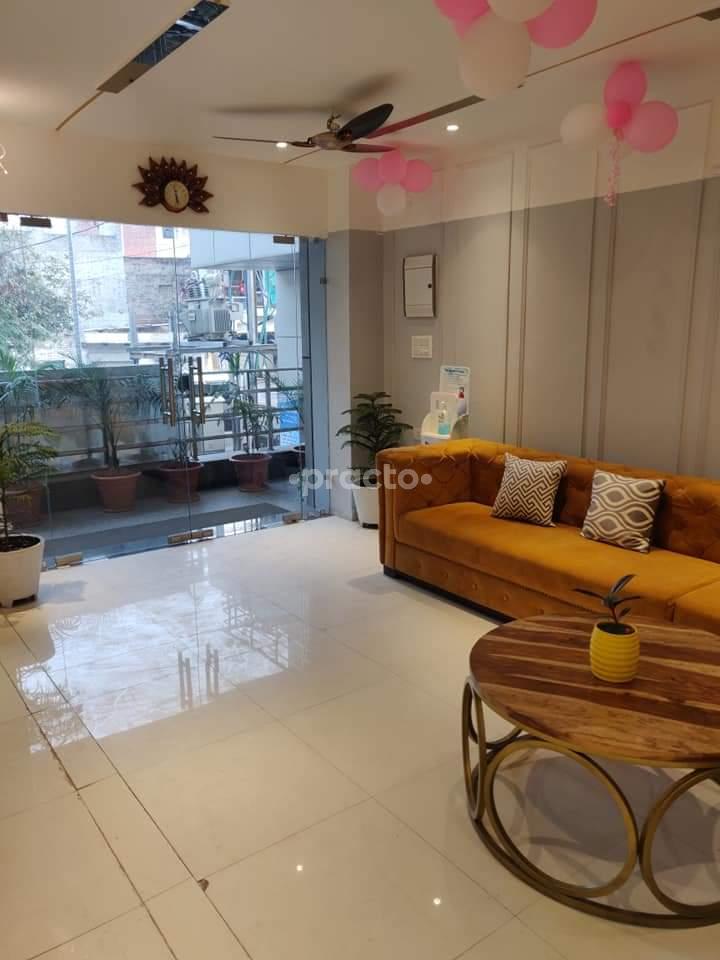 Waiting Area at Cosmiq Clinic Kamla Nagar Agra