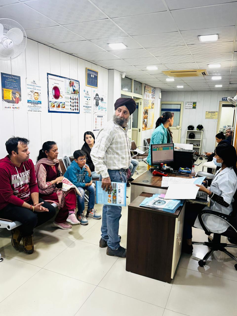 Waiting Area at I-Clinix Super Speciality Eye Hospital Shakti Nagar Delhi
