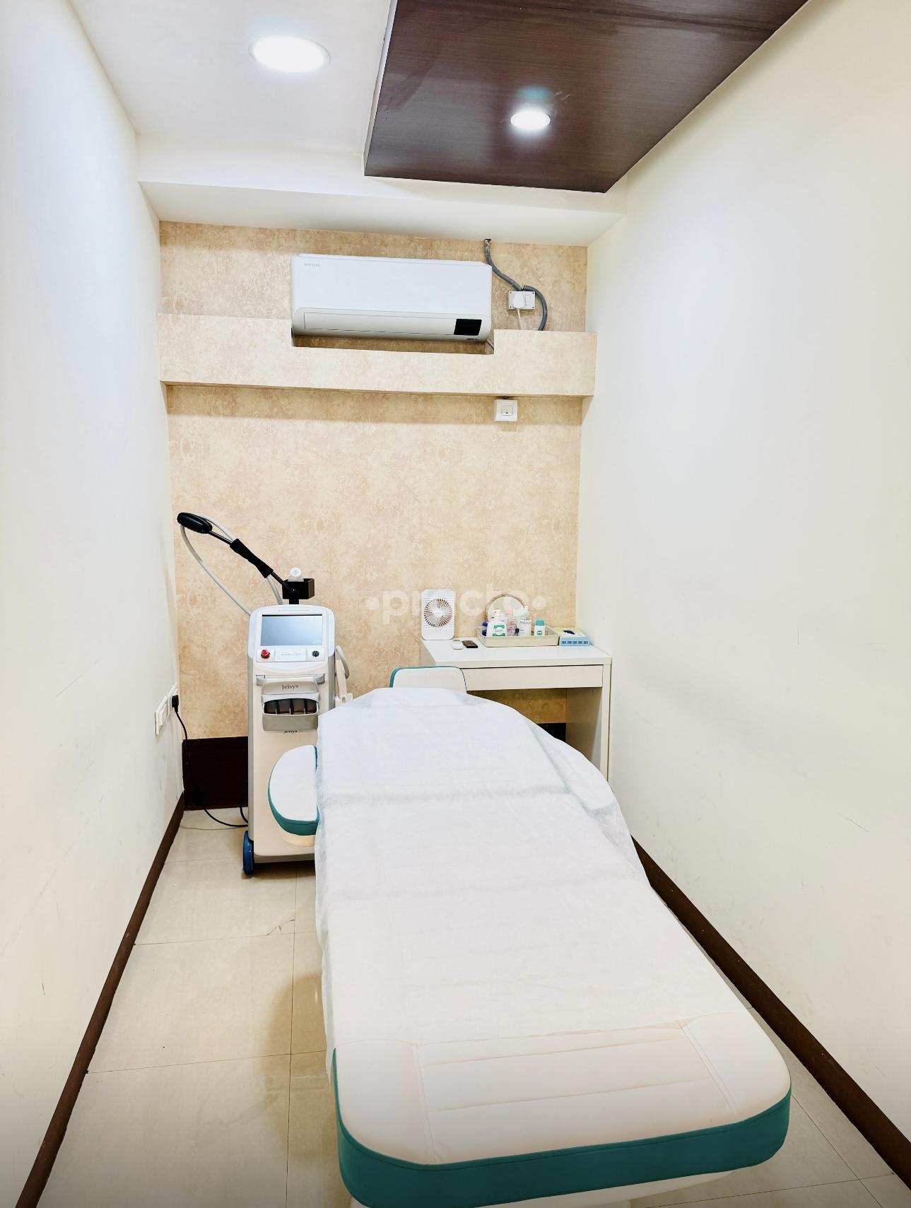 Therapy/Massage Room at Dr. Saguna's Premier Dermatology Clinic Kukatpally Hyderabad