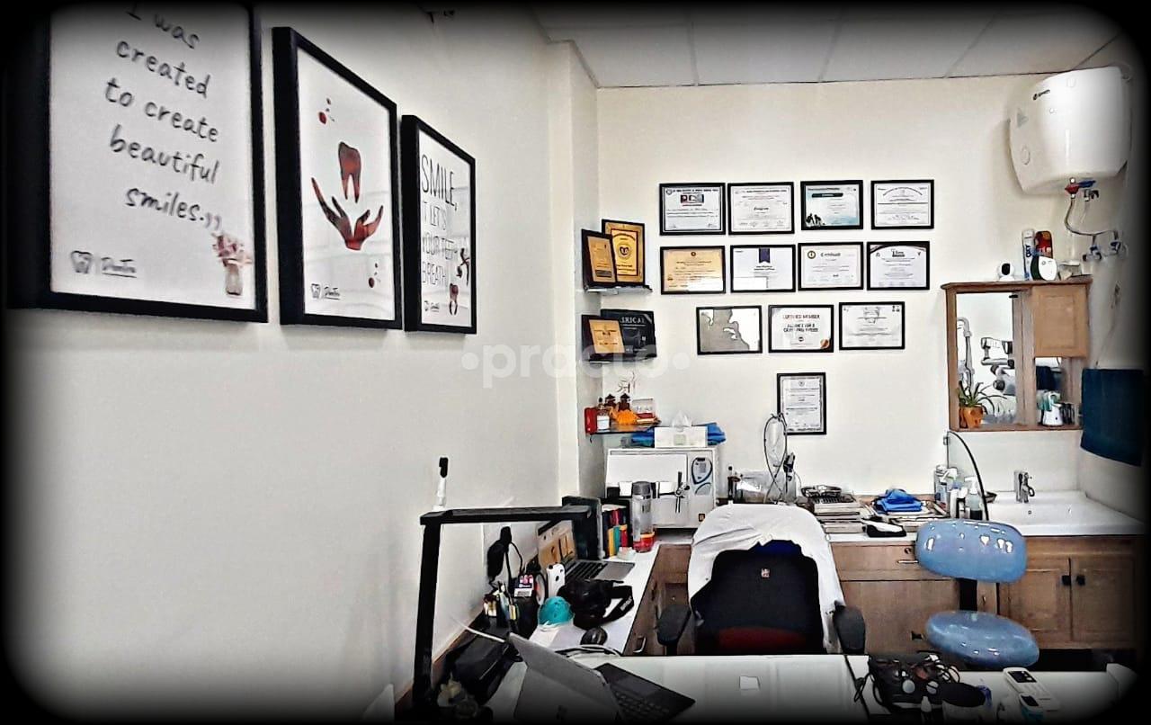 Consultation Room at Dentru Oral And Dental Wellness Clinic Gurgaon Sector 86 Gurgaon
