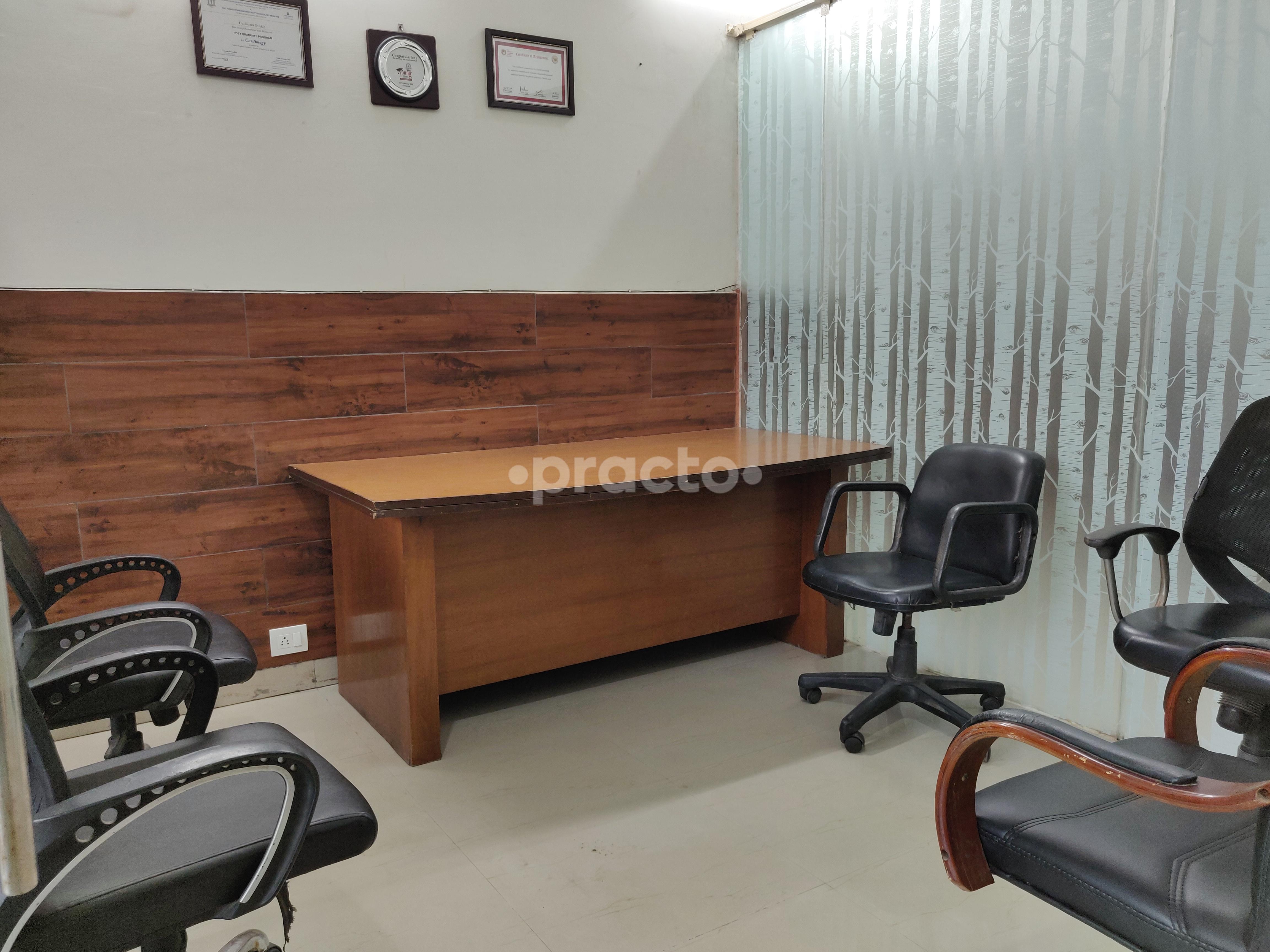 Waiting Area at Hormone Health-The Diabetes, Thyroid & Endocrine Clinic Sector 119 Noida