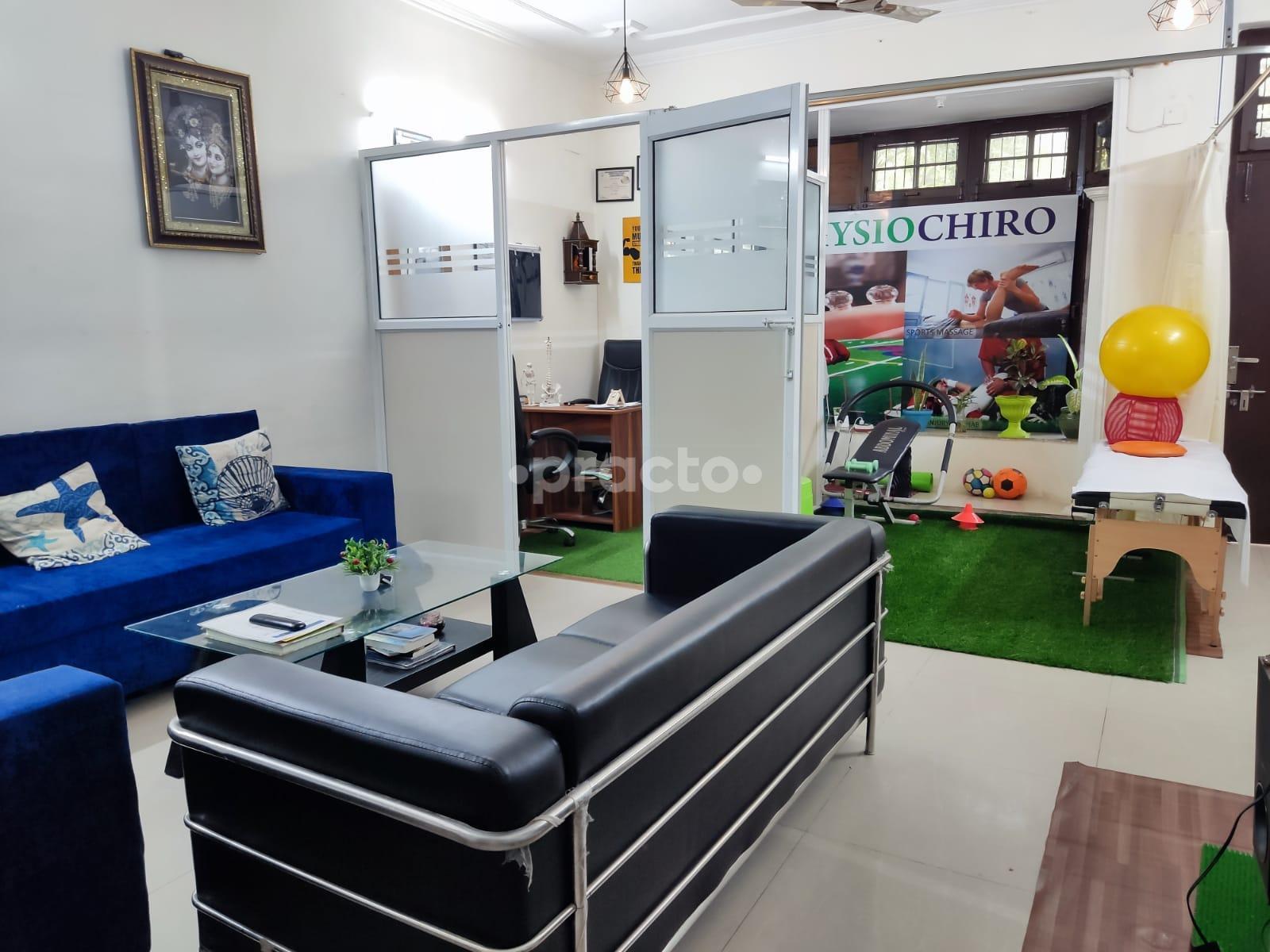 Waiting Area at Physio Chiro Gurgaon Sector 31 Gurgaon