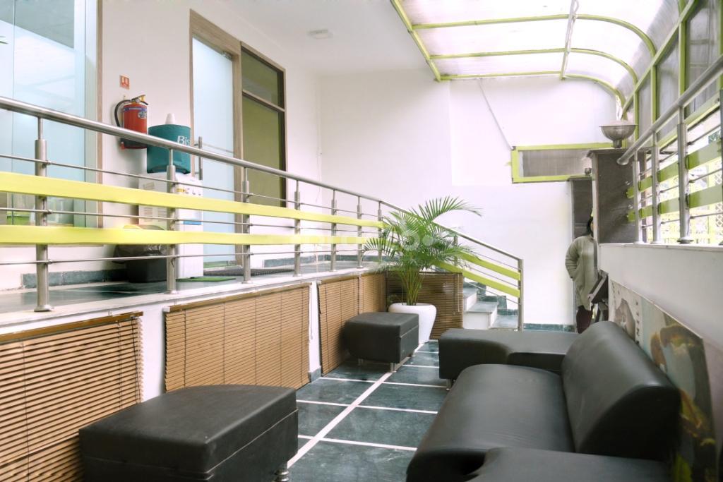 Waiting Area at Pelvinic Hospital Kalkaji Delhi