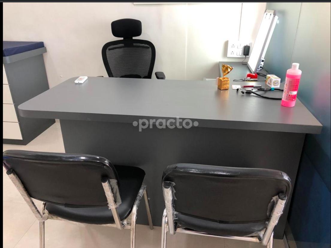 Consultation Room at Neo Clinic Kharadi Pune