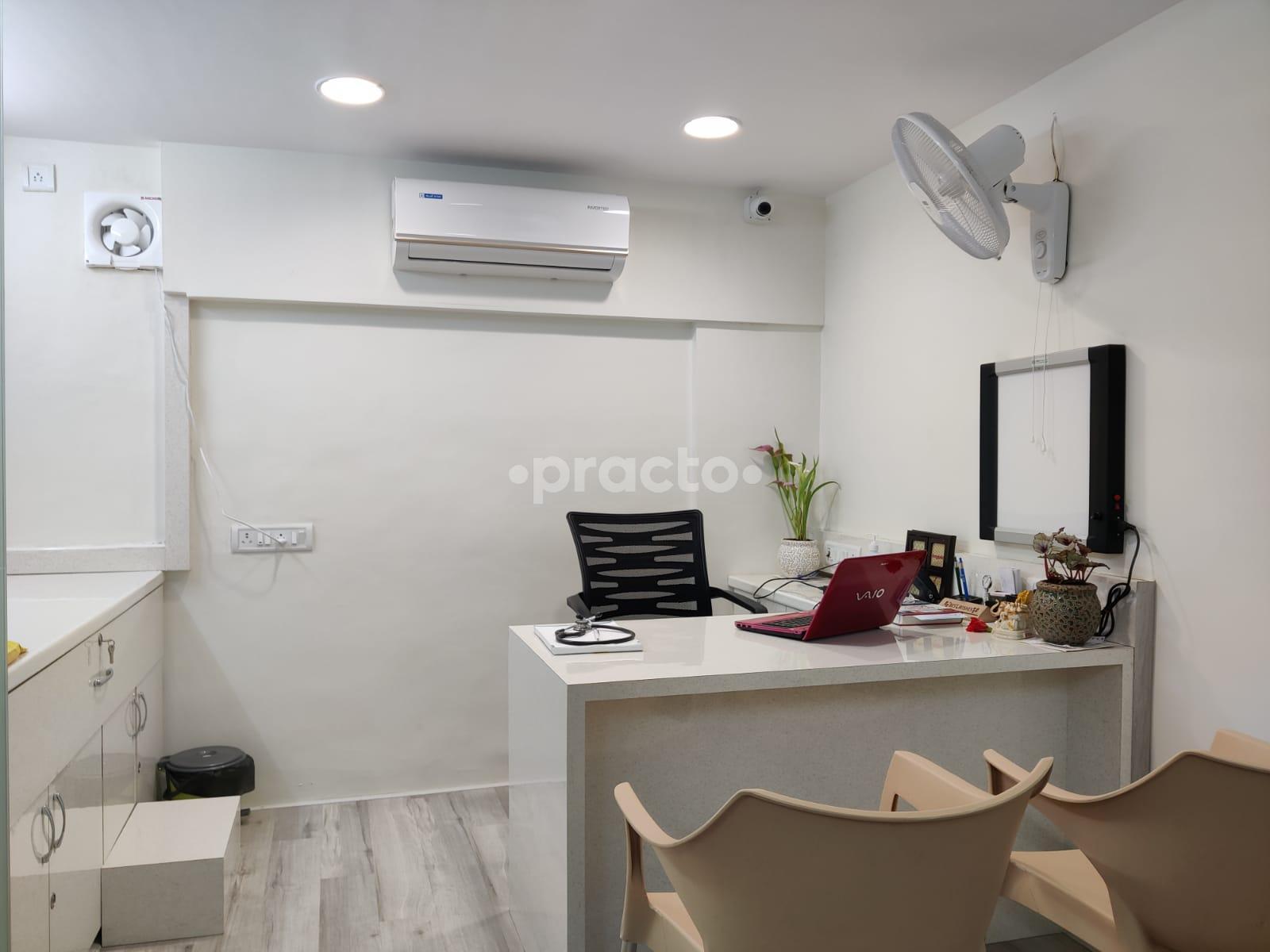 Consultation Room at Hridan Speciality Clinic Kharadi Pune