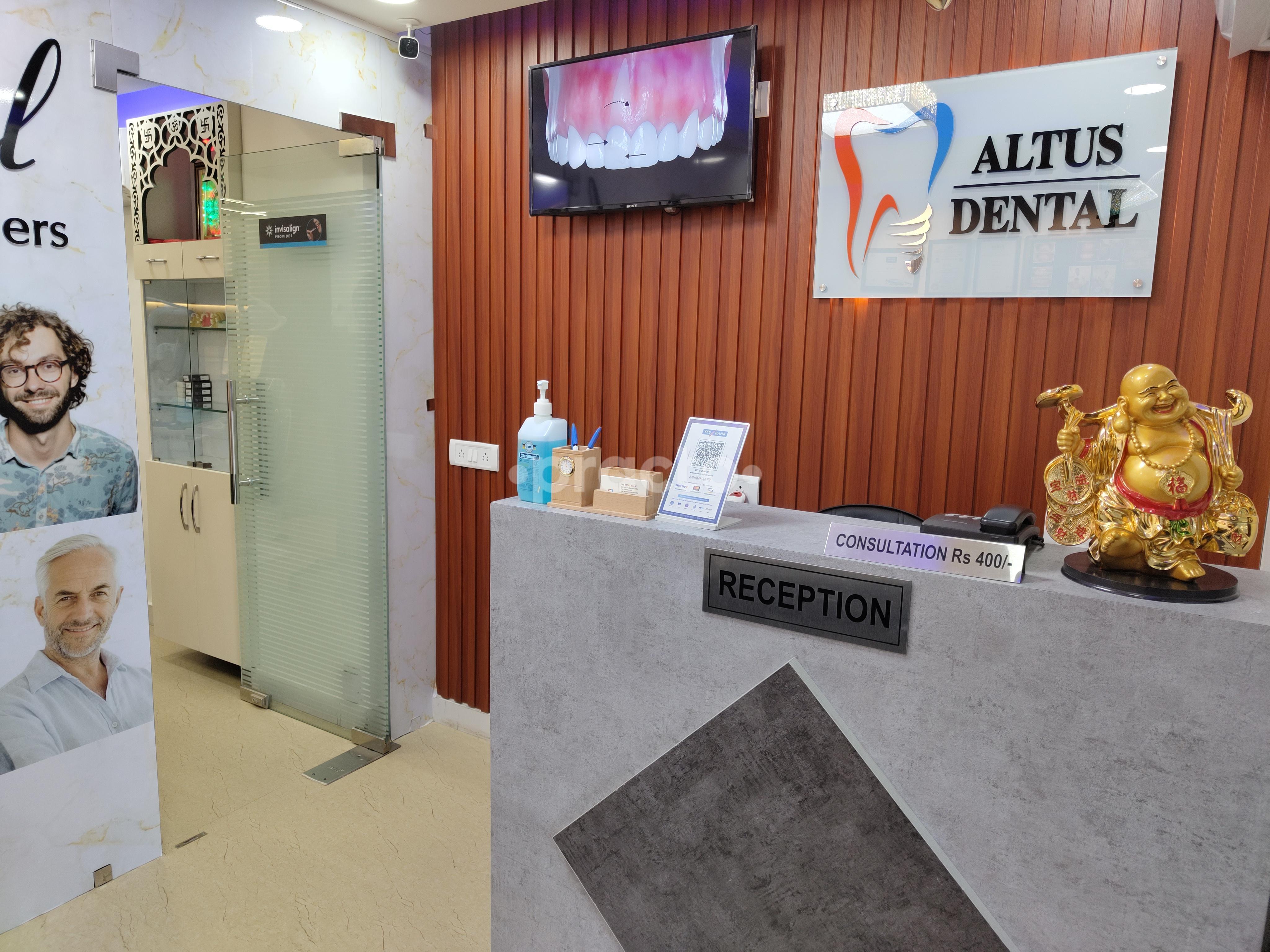 Reception Area at Altus Dental Gurgaon Sector 54 Gurgaon