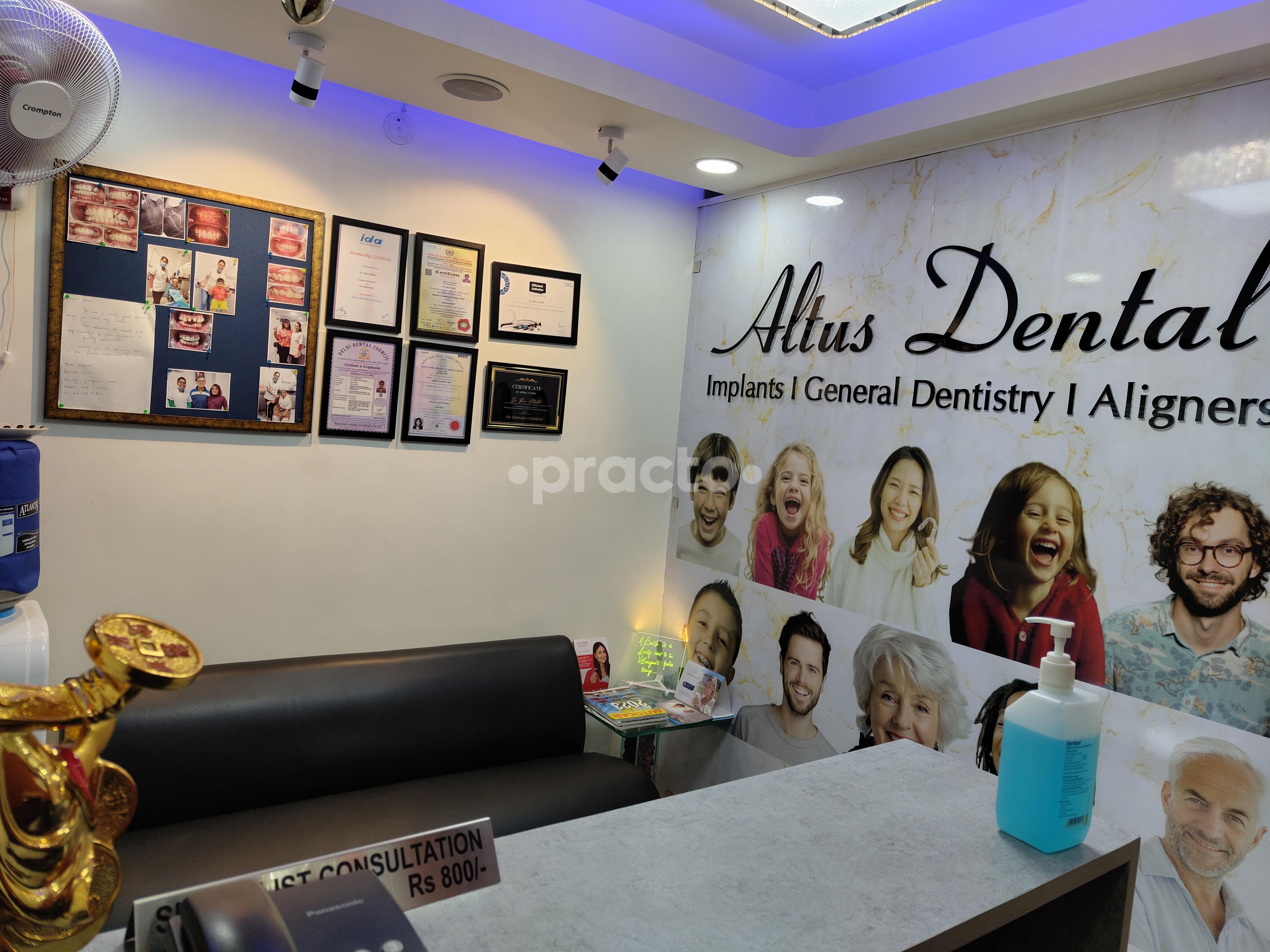 Waiting Area at Altus Dental Gurgaon Sector 54 Gurgaon