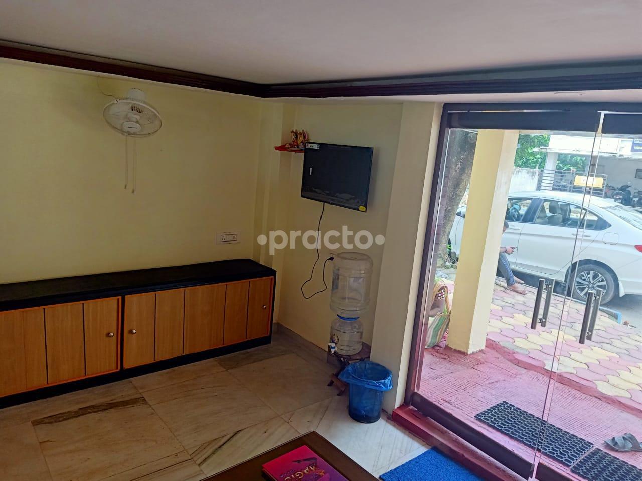 Waiting Area at Rathor Tooth Care, Multi-Specialty Dental Clinic Kasba Kolkata