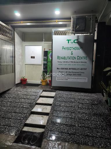 Entrance at T.O.C ( Touch Of Cure) Mukherjee Nagar Delhi