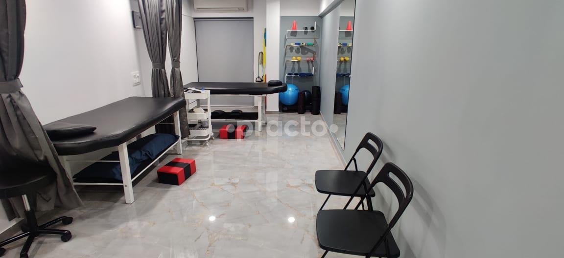 Complete Care Physiotherapy Vileparle West Mumbai