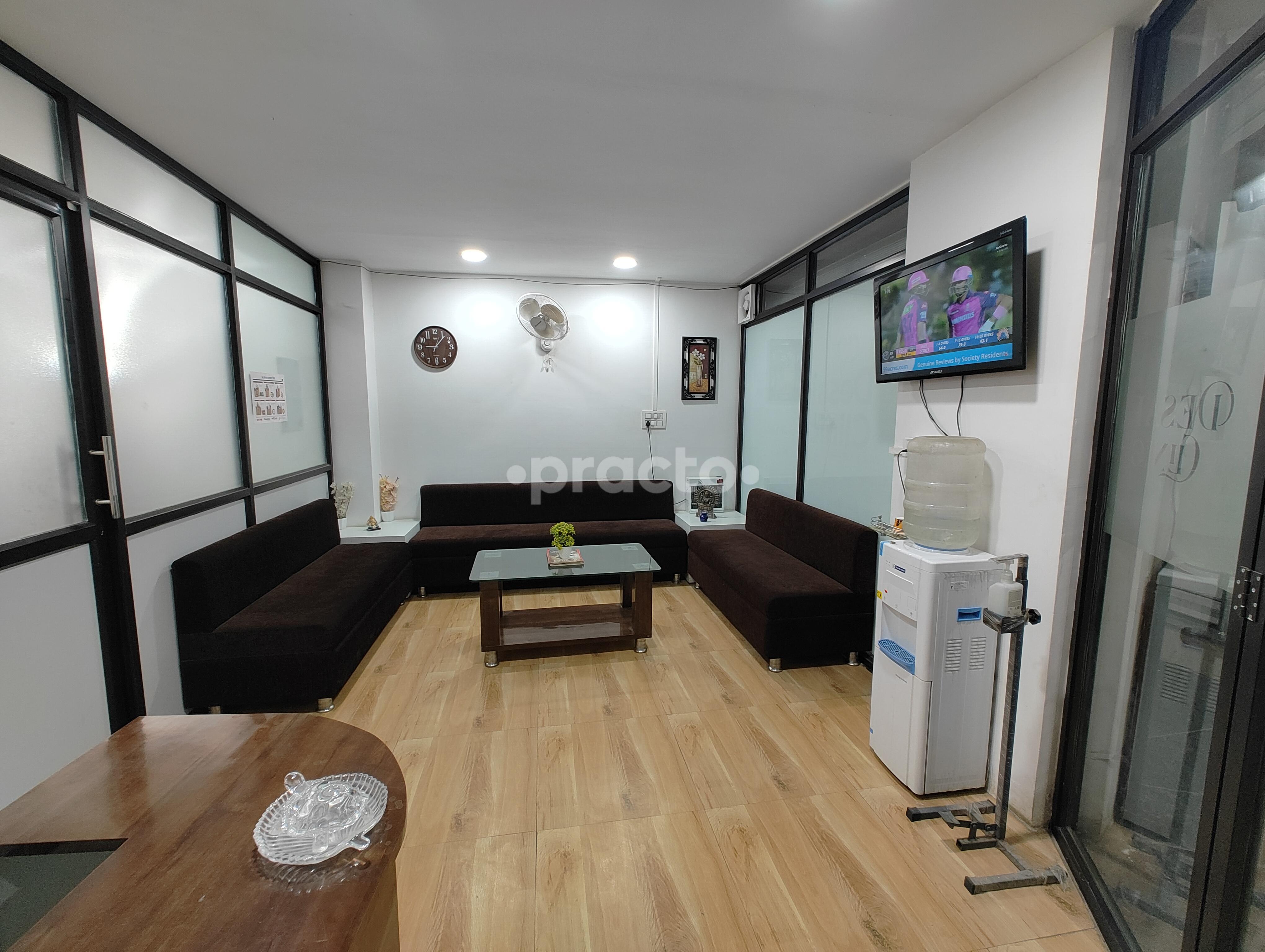 Waiting Area at Desai Clinic Bawadia Kalan Bhopal