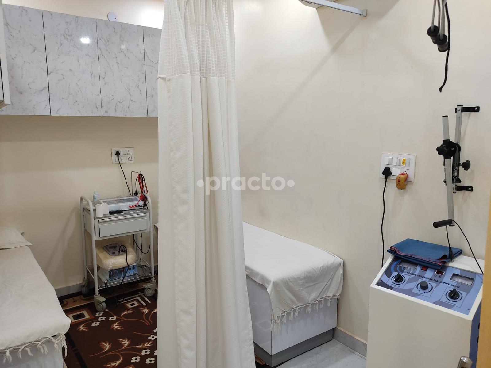 Consultation Room at Gaurav Bone And Joints Clinic IP Extension Delhi