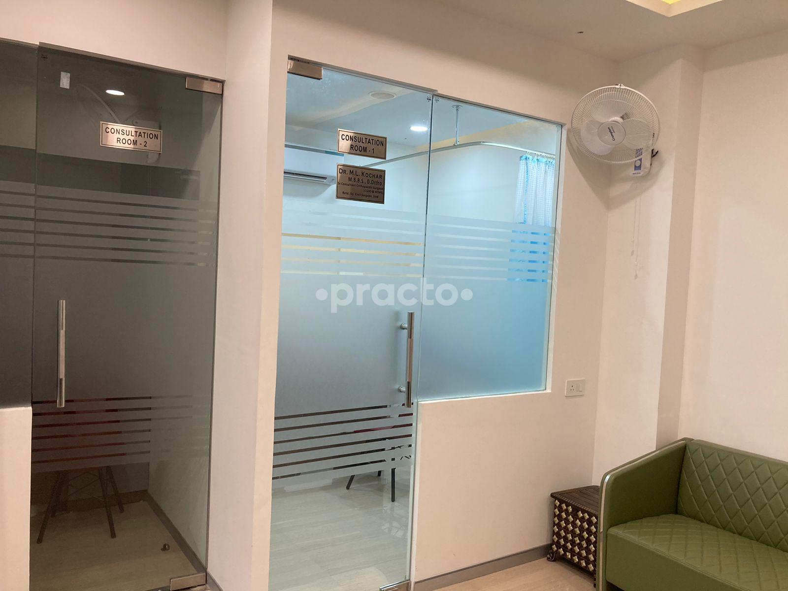 Waiting Area at Dr. Kochar's  Specialty Health Care Sushant Lok I Gurgaon