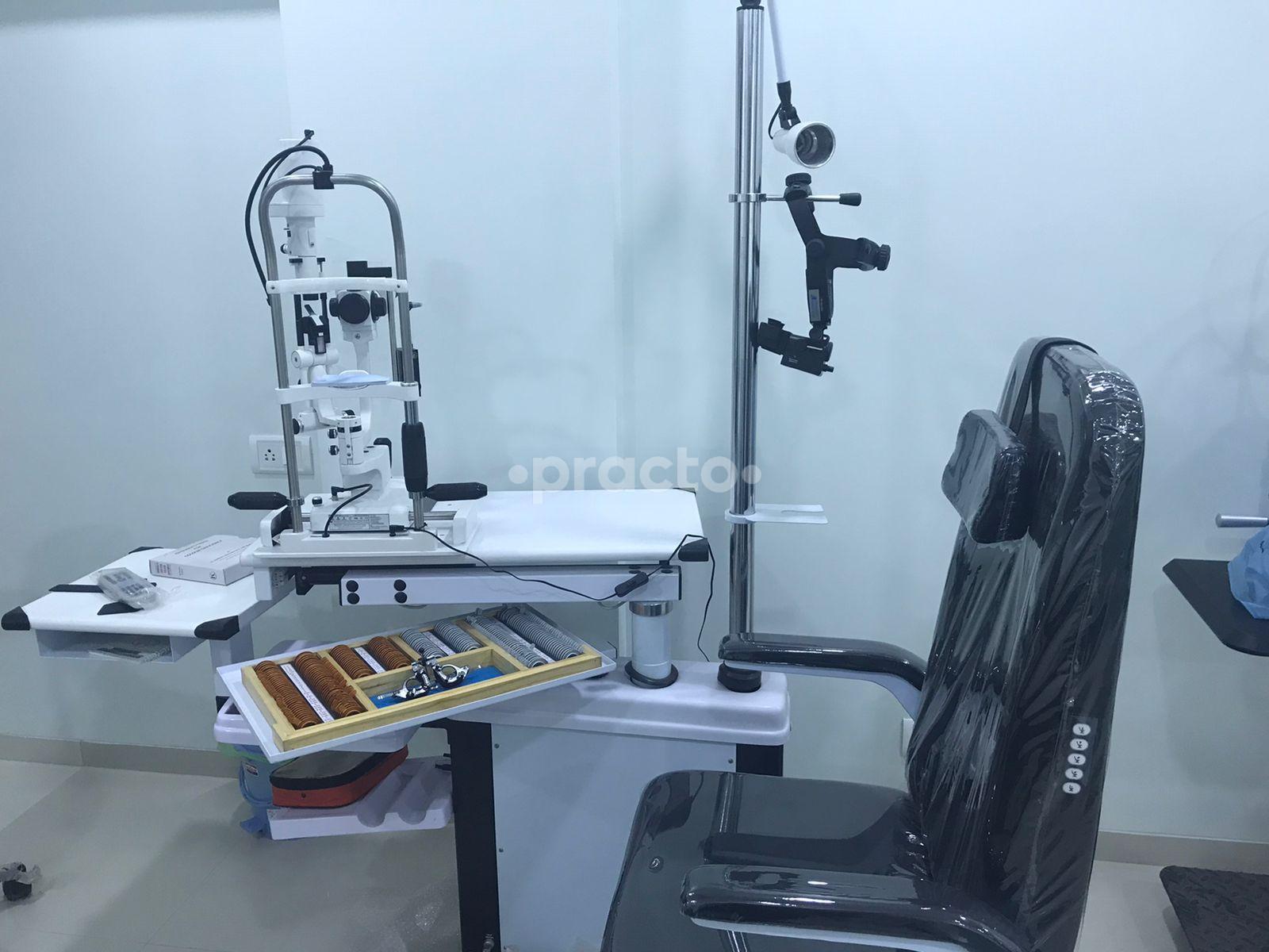 Reception Area at Globus Eye Org-GEO Specialist Eyecare by Dr Eesha Shukla-Gokhale Goregaon West Mumbai