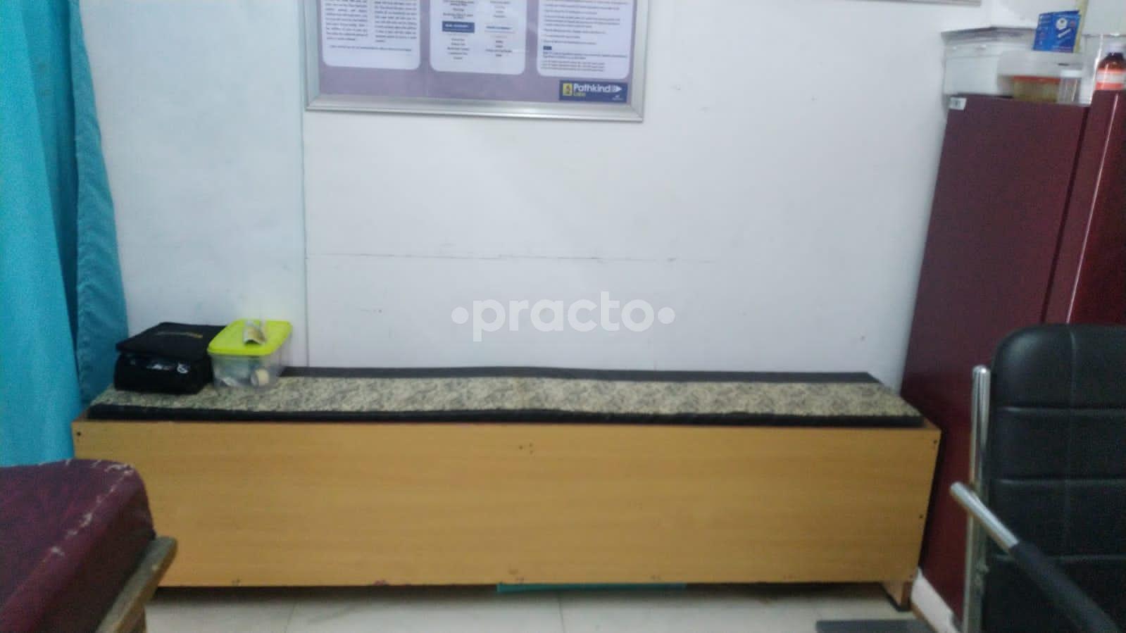 Therapy/Massage Room at Revival Healthcare Service Sector 121 Noida