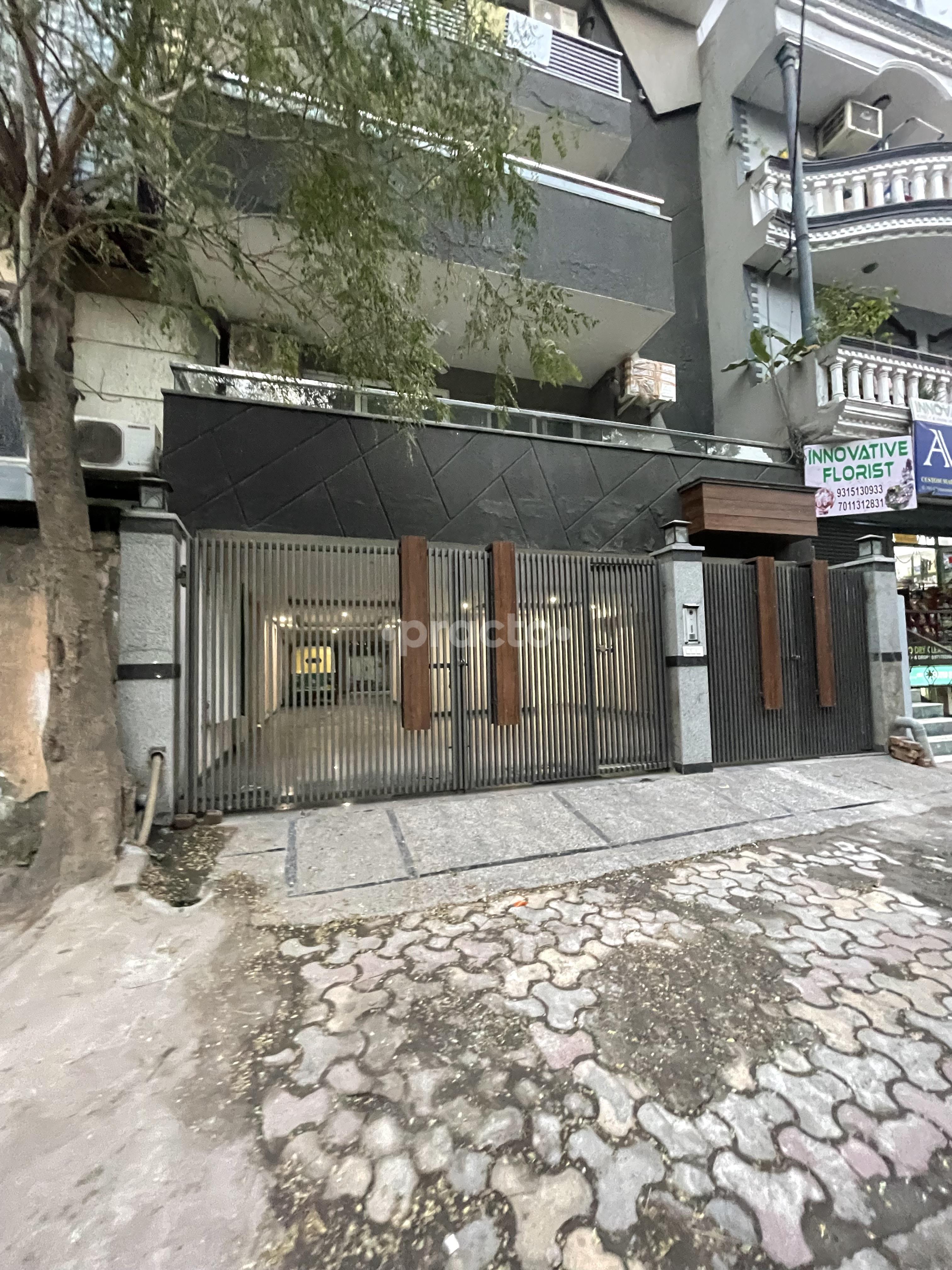 Outside Area at Dental & Aesthetic Care Centre CR Park Delhi