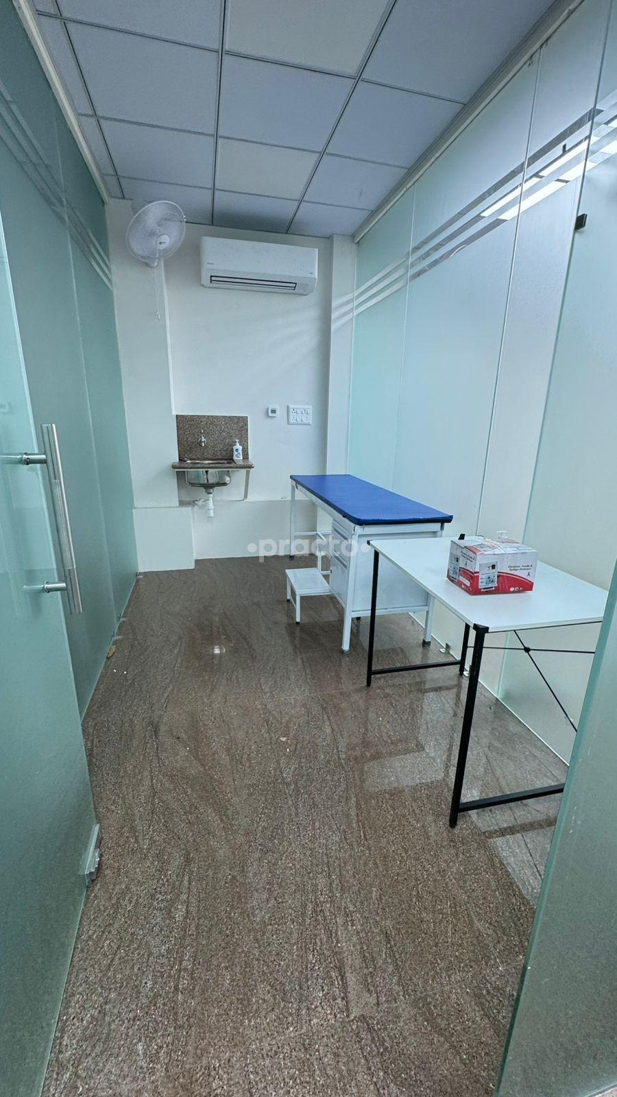 Examination Room at Elura Medicare Multi Speciality Clinic Jankipuram Lucknow
